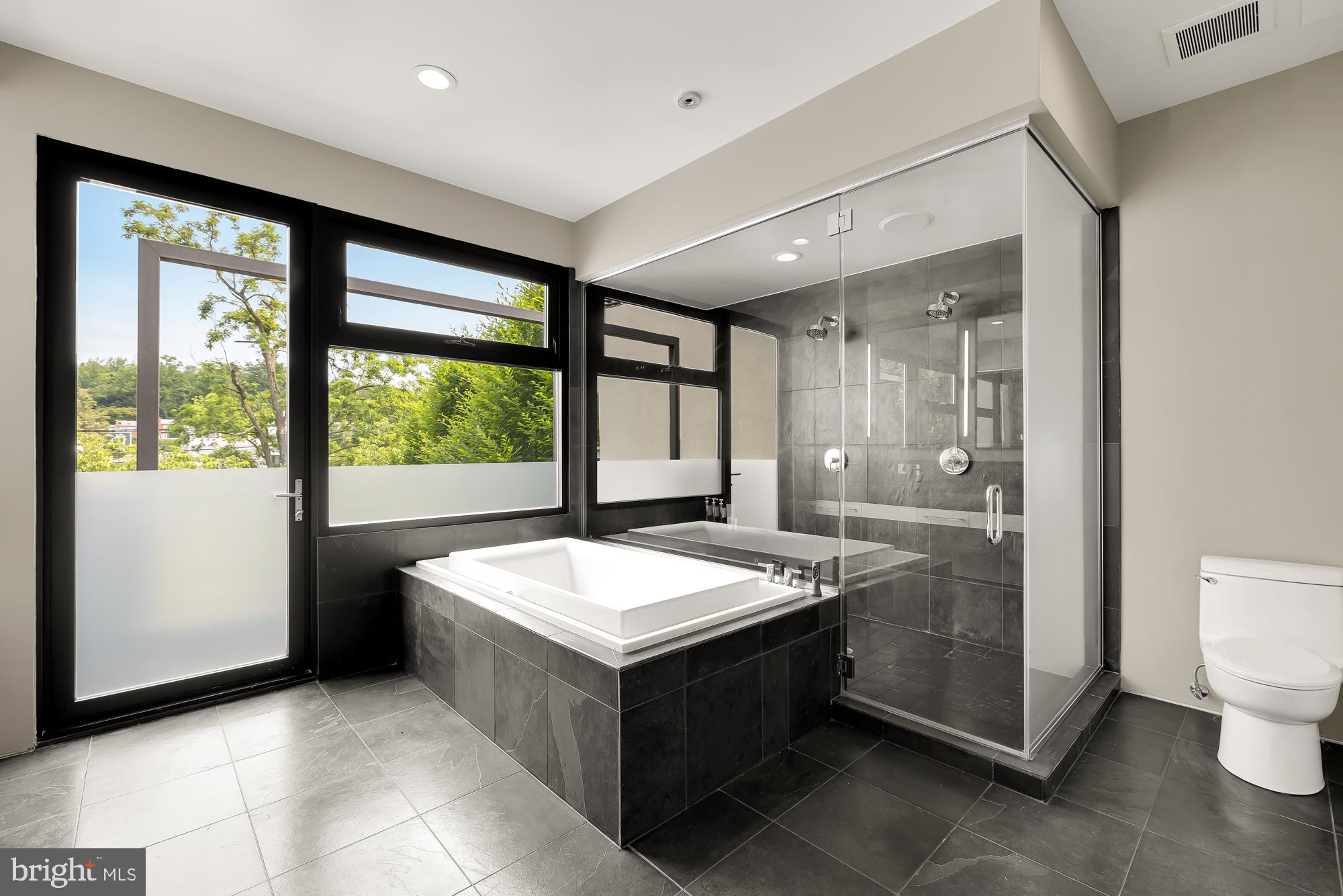 Real estate listing preview #22