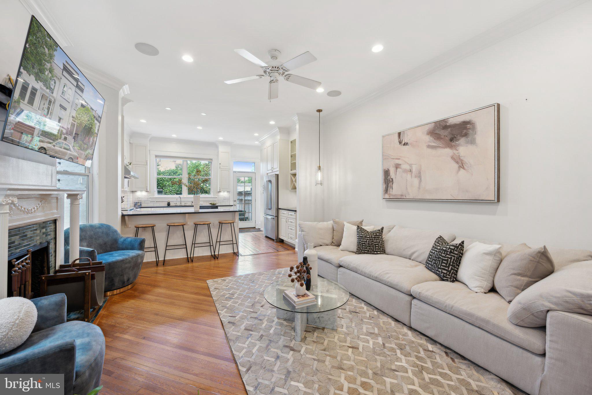 Real estate listing preview #11