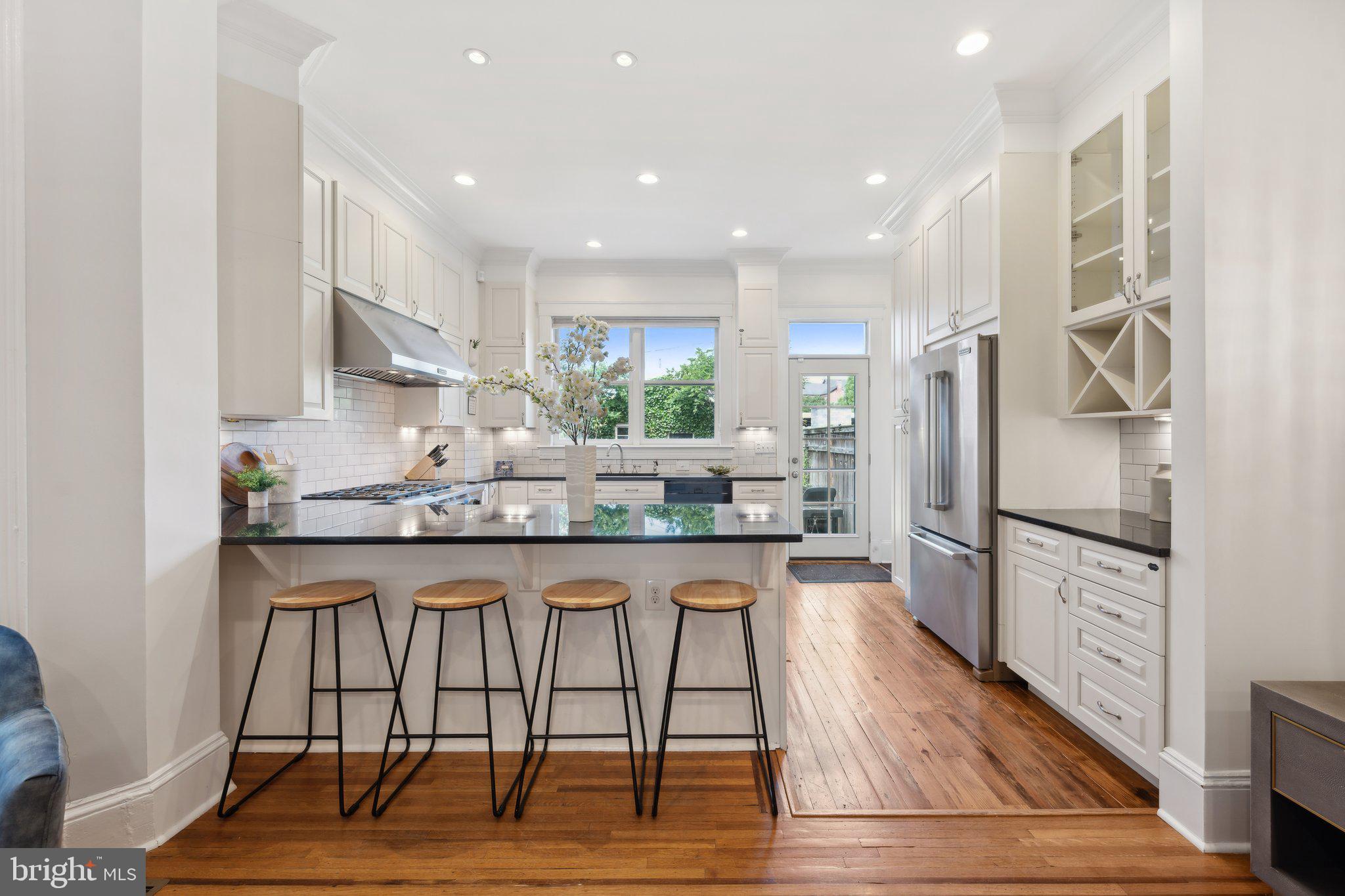 Real estate listing preview #13