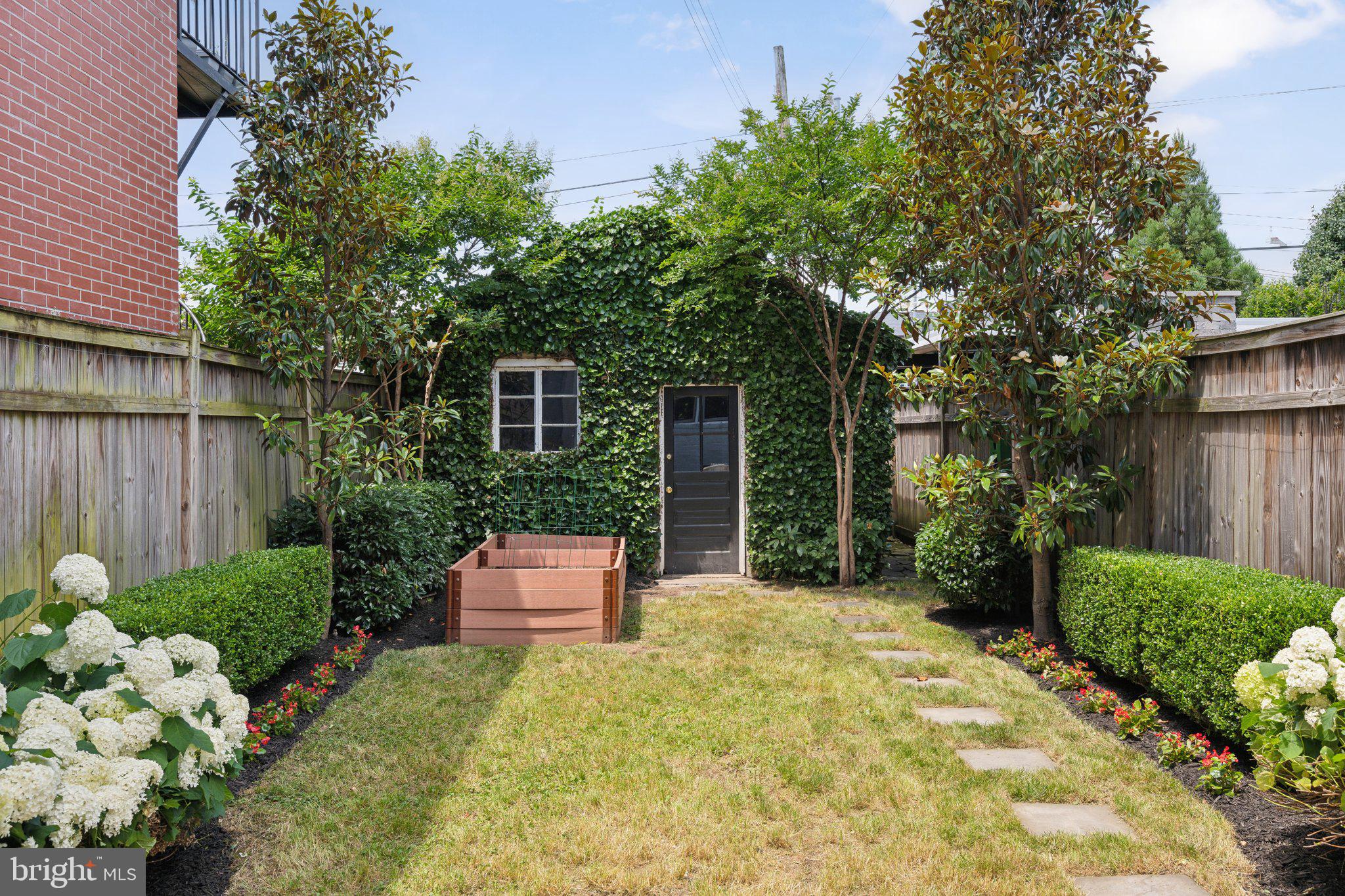 Real estate listing preview #18