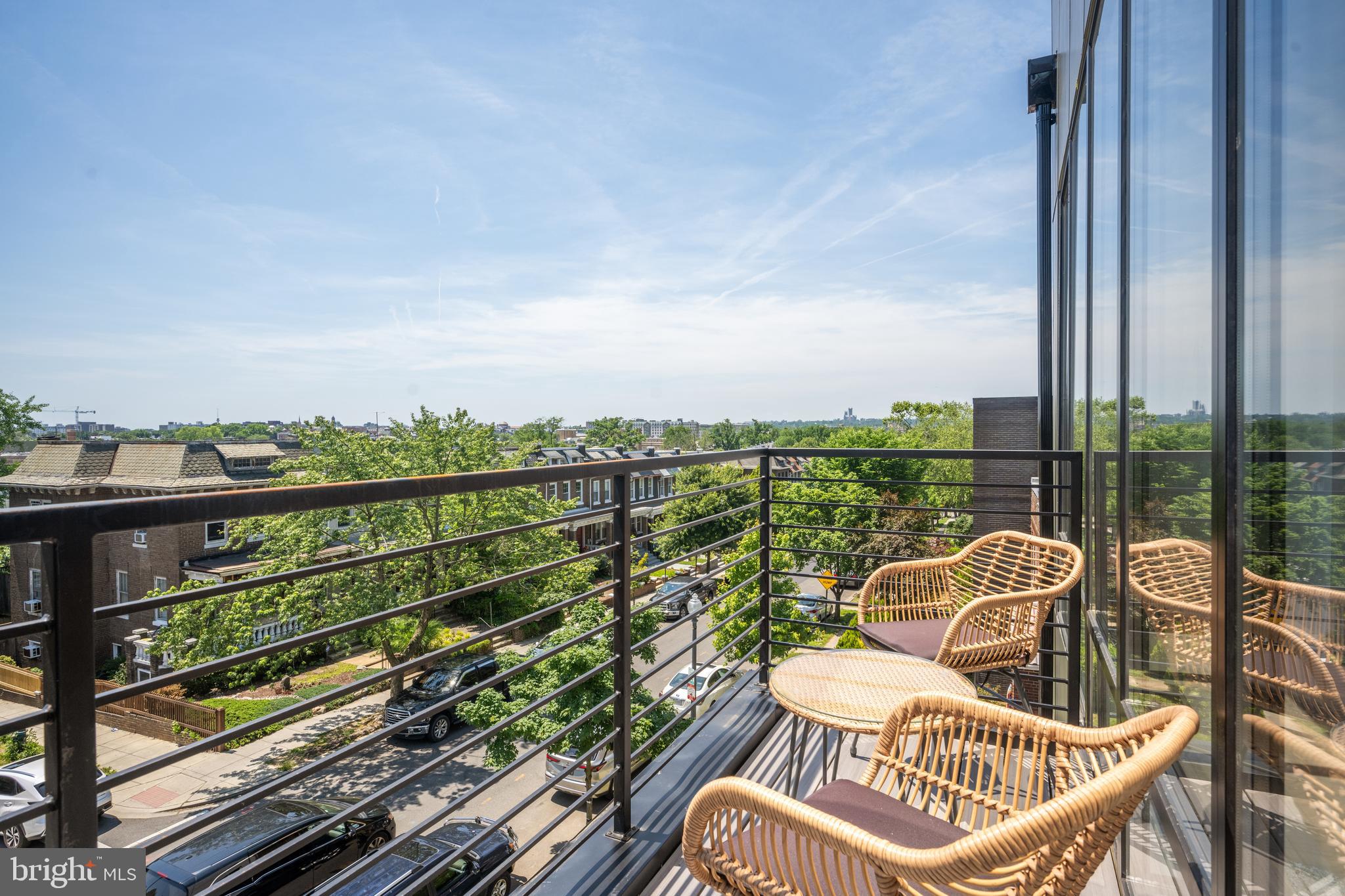 Real estate listing preview #16