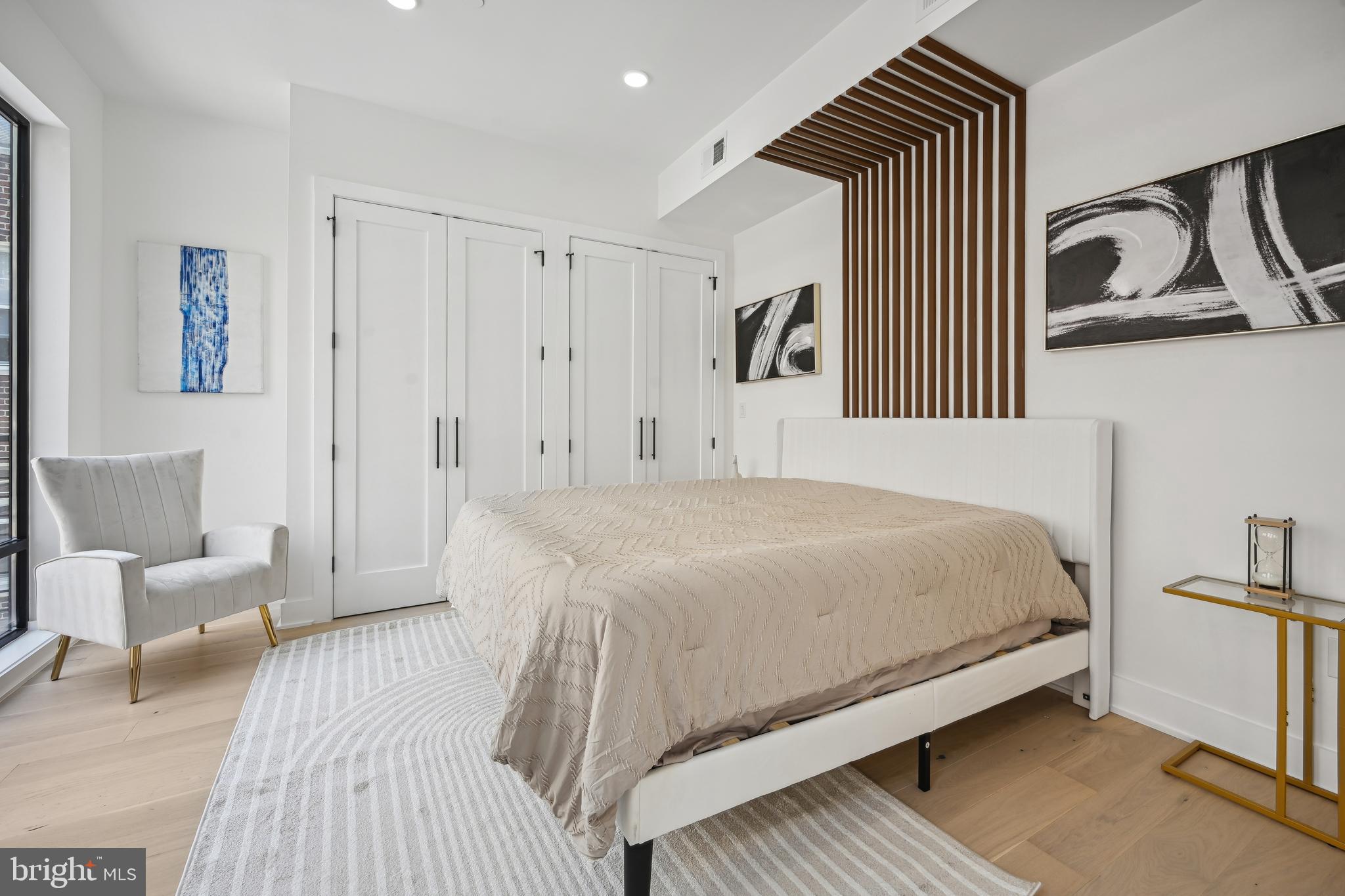 Real estate listing preview #24