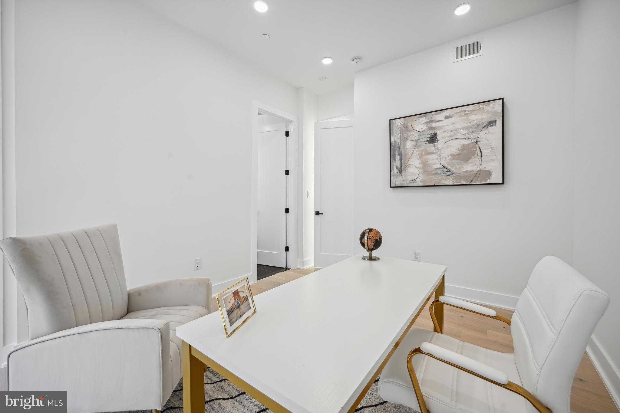 Real estate listing preview #33