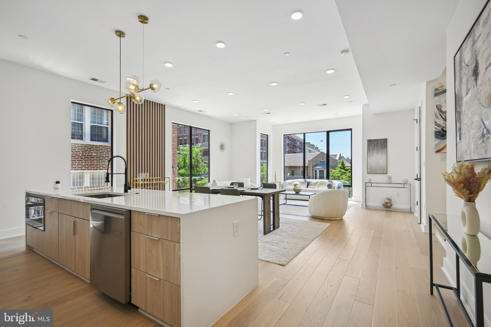 Real estate listing preview #12