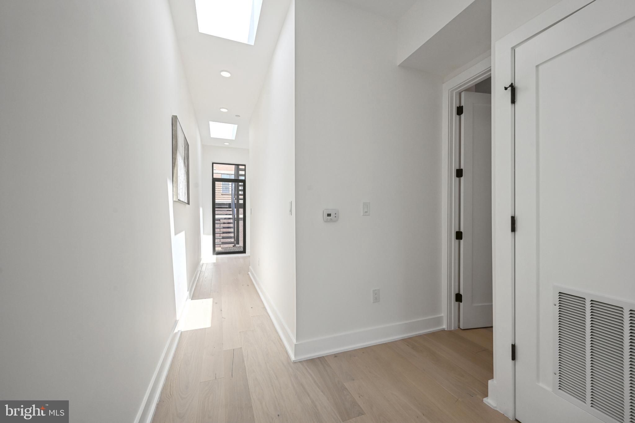 Real estate listing preview #14