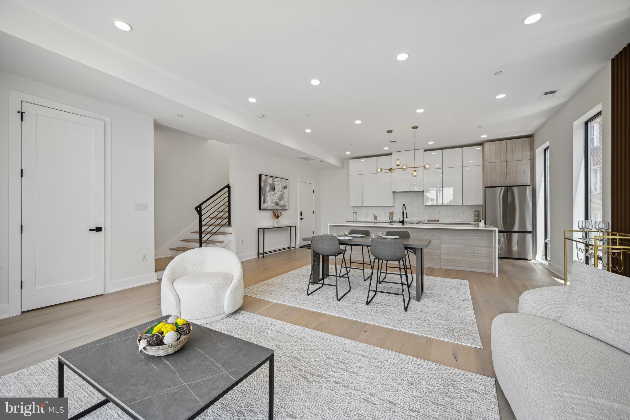 Real estate listing preview #1