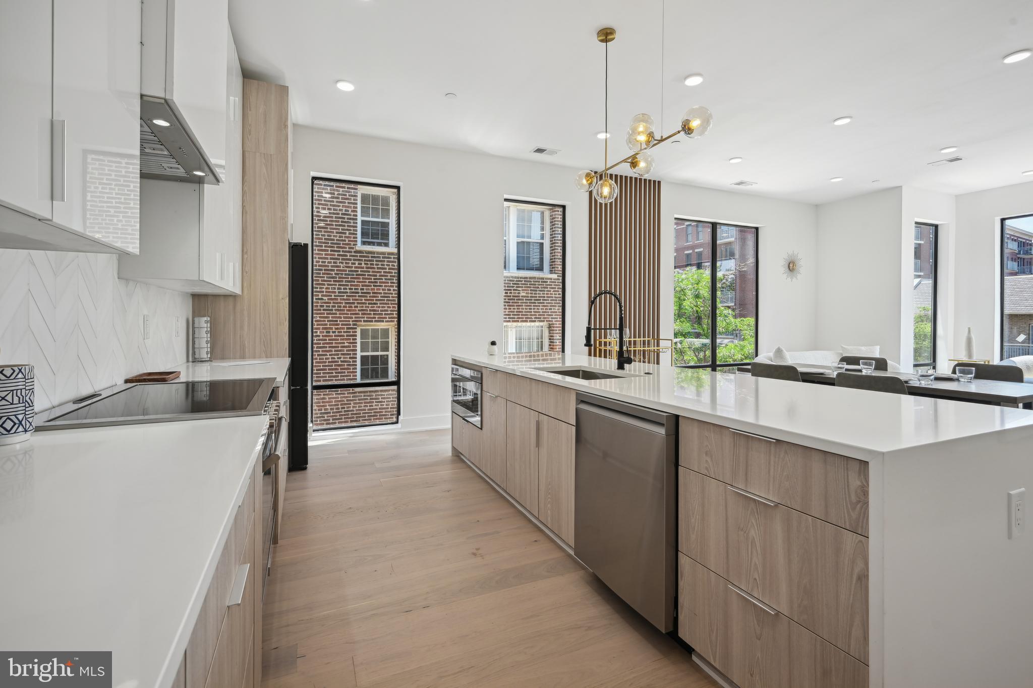 Real estate listing preview #11