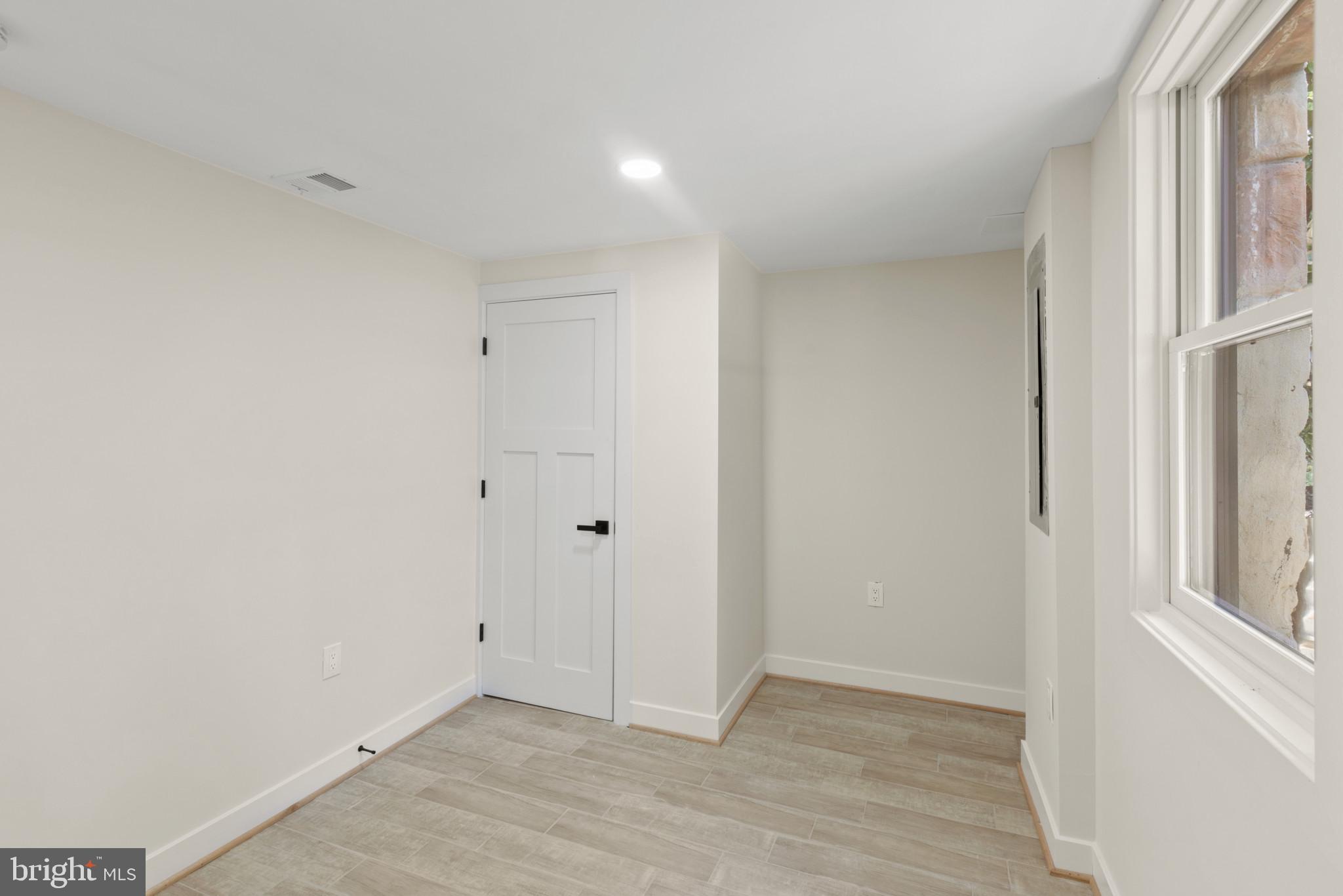 Real estate listing preview #60