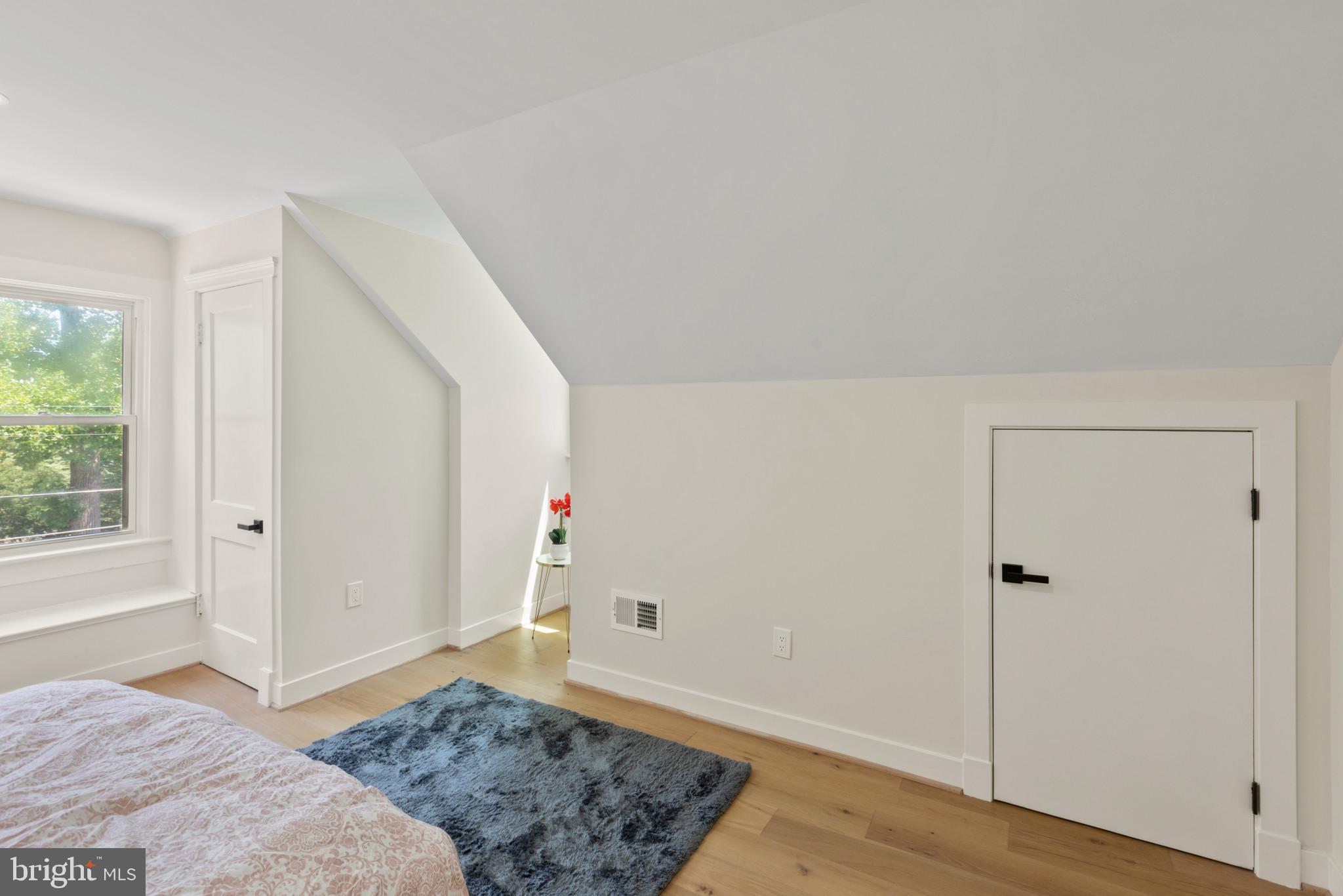 Real estate listing preview #35