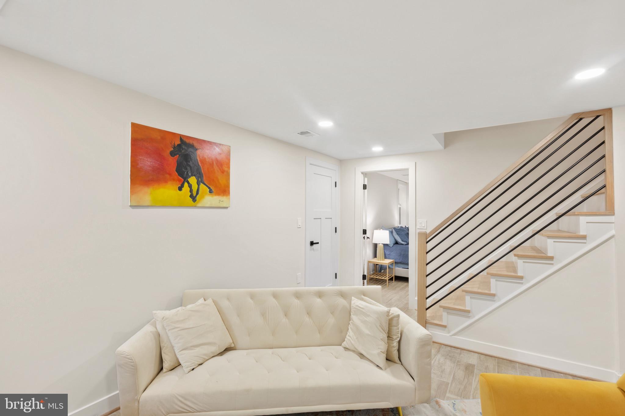 Real estate listing preview #48