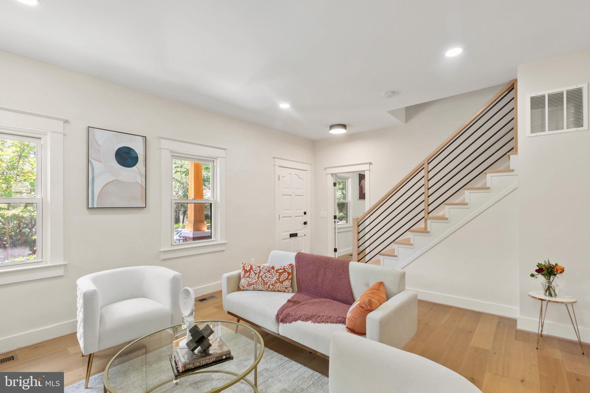 Real estate listing preview #7