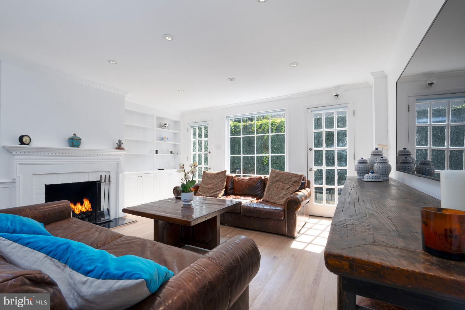 Real estate listing preview #4