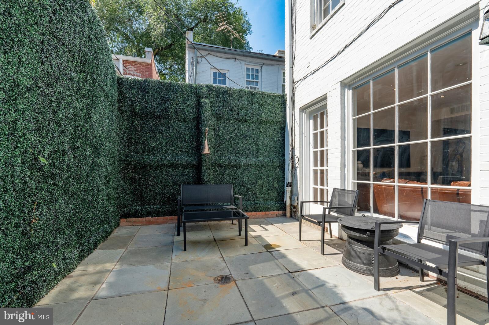 Real estate listing preview #24