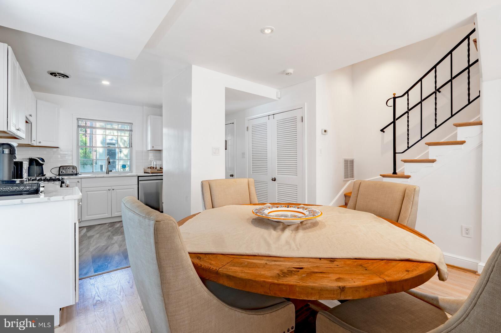 Real estate listing preview #8