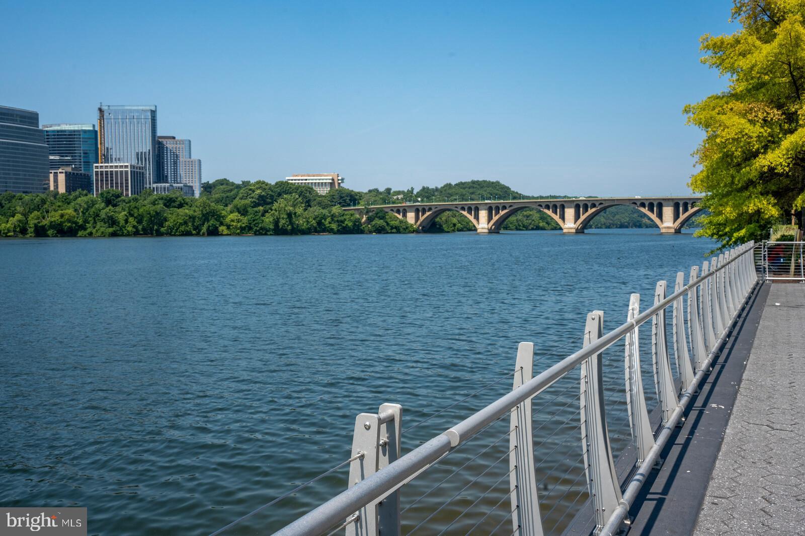 Real estate listing preview #37