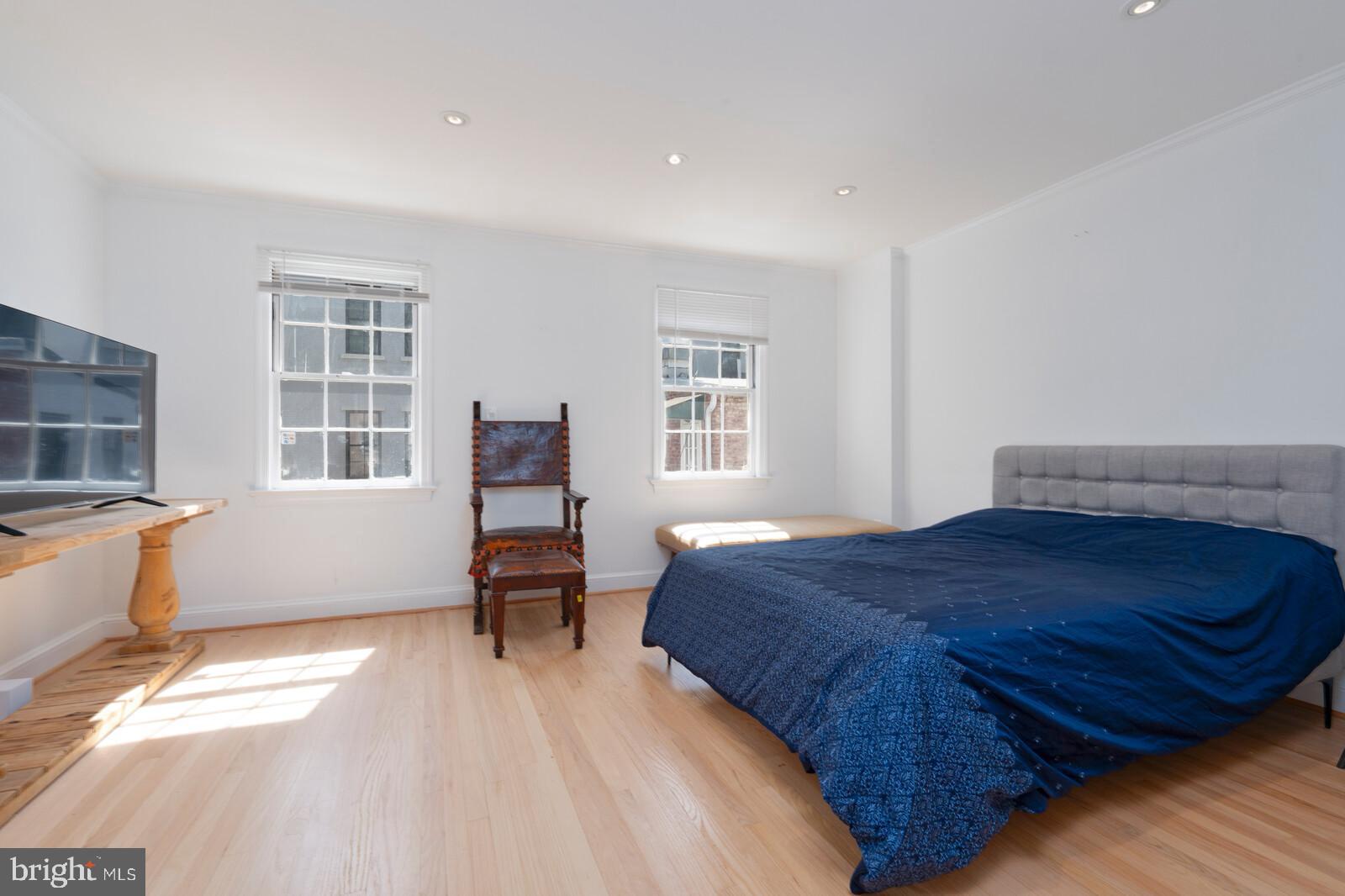 Real estate listing preview #16