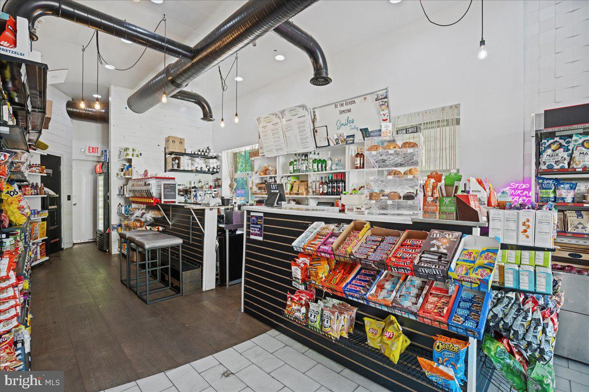 Real estate listing preview #7