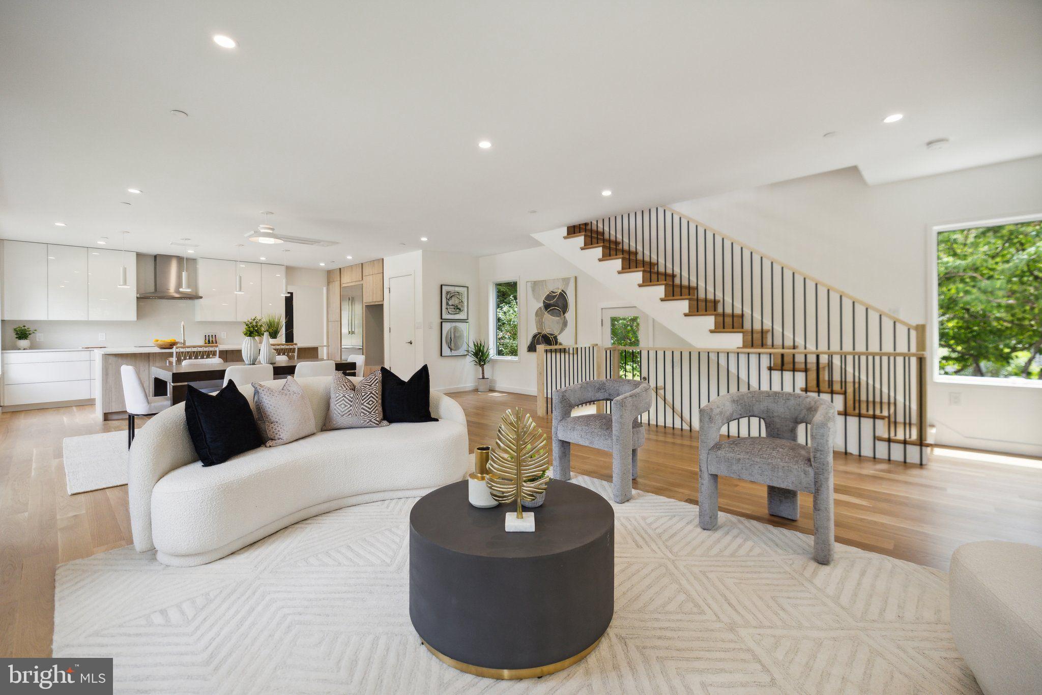 Real estate listing preview #9