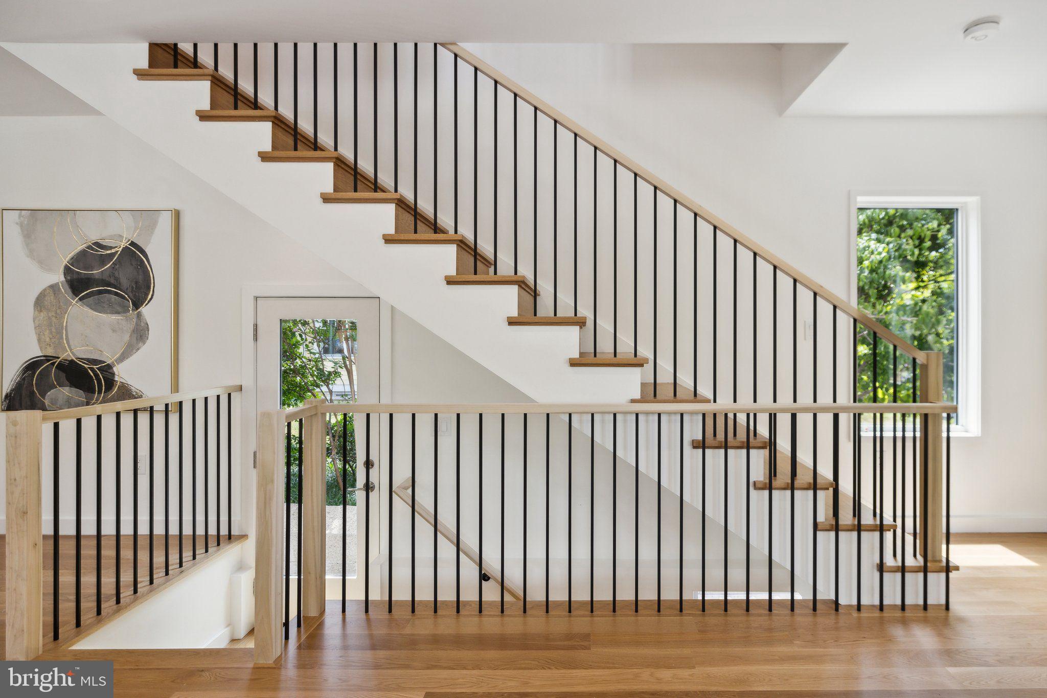 Real estate listing preview #16