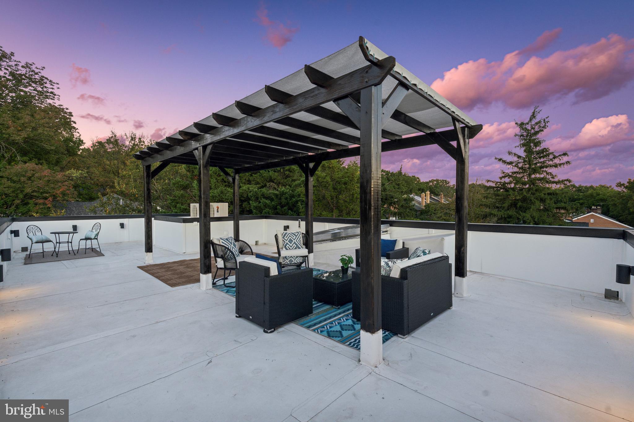 Real estate listing preview #3