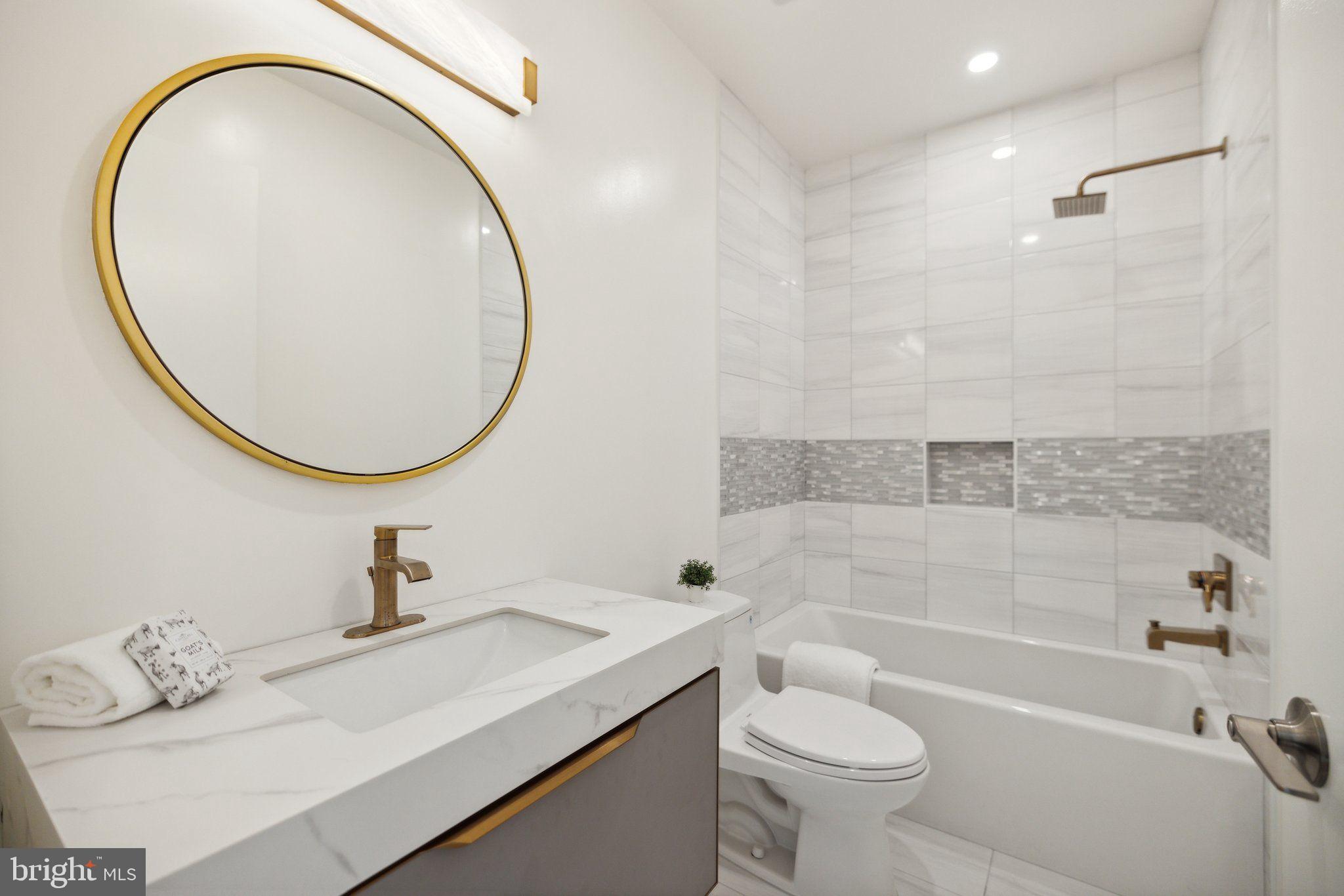 Real estate listing preview #24