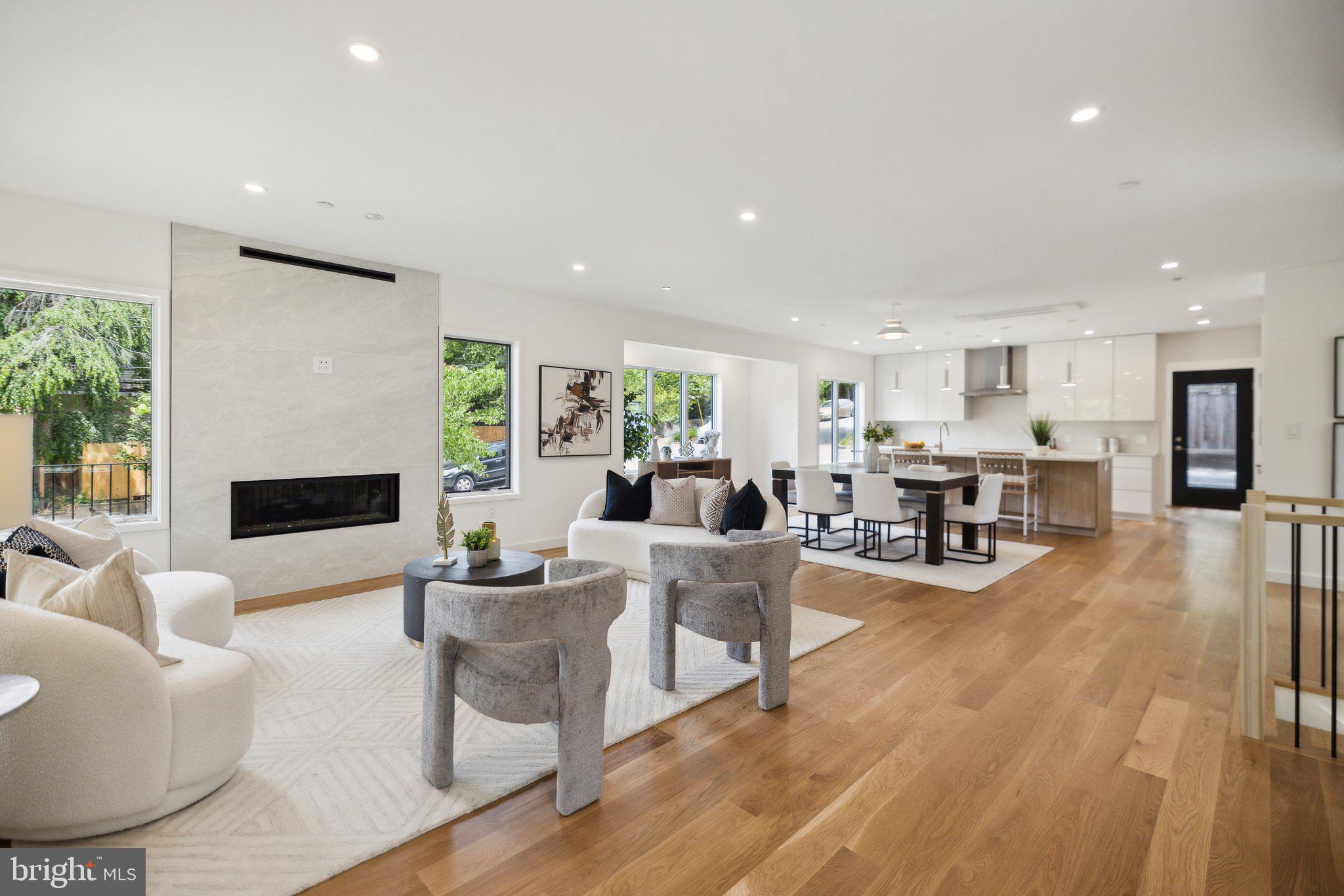 Real estate listing preview #8