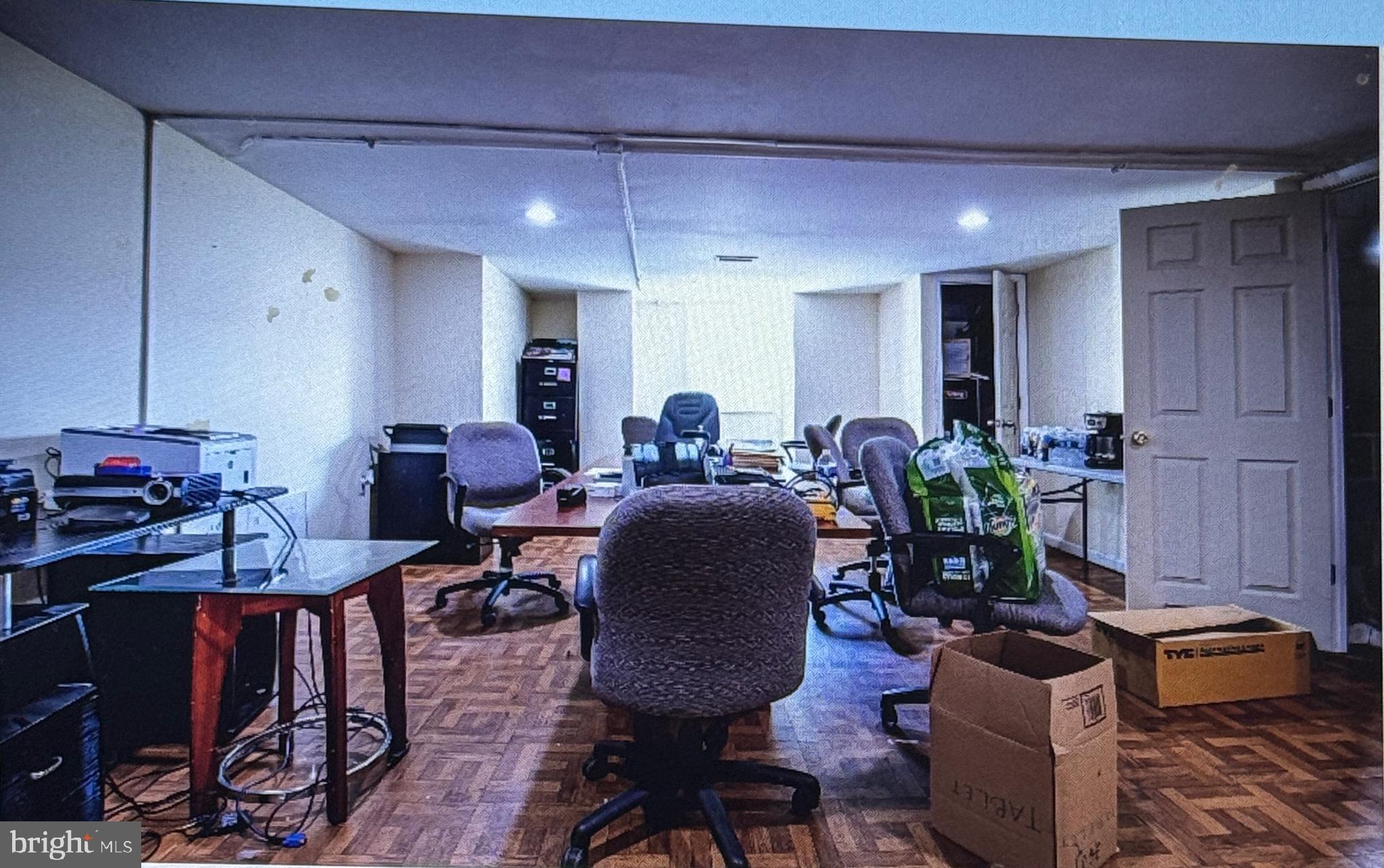 Real estate listing preview #6