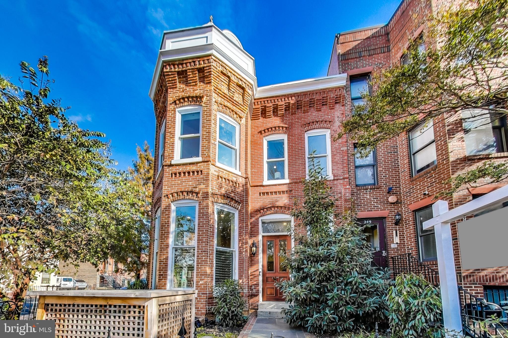 Real estate listing preview #3