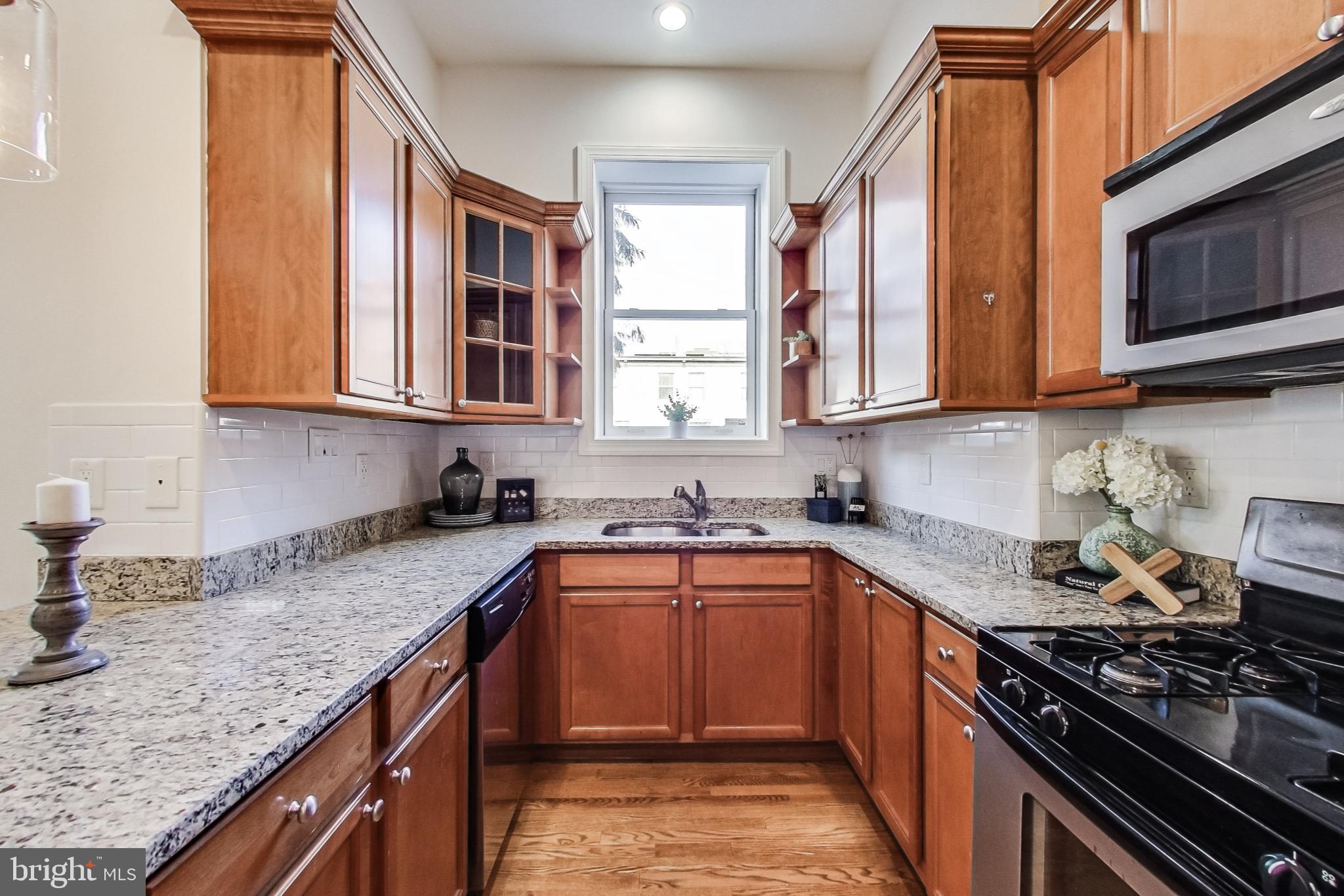 Real estate listing preview #15