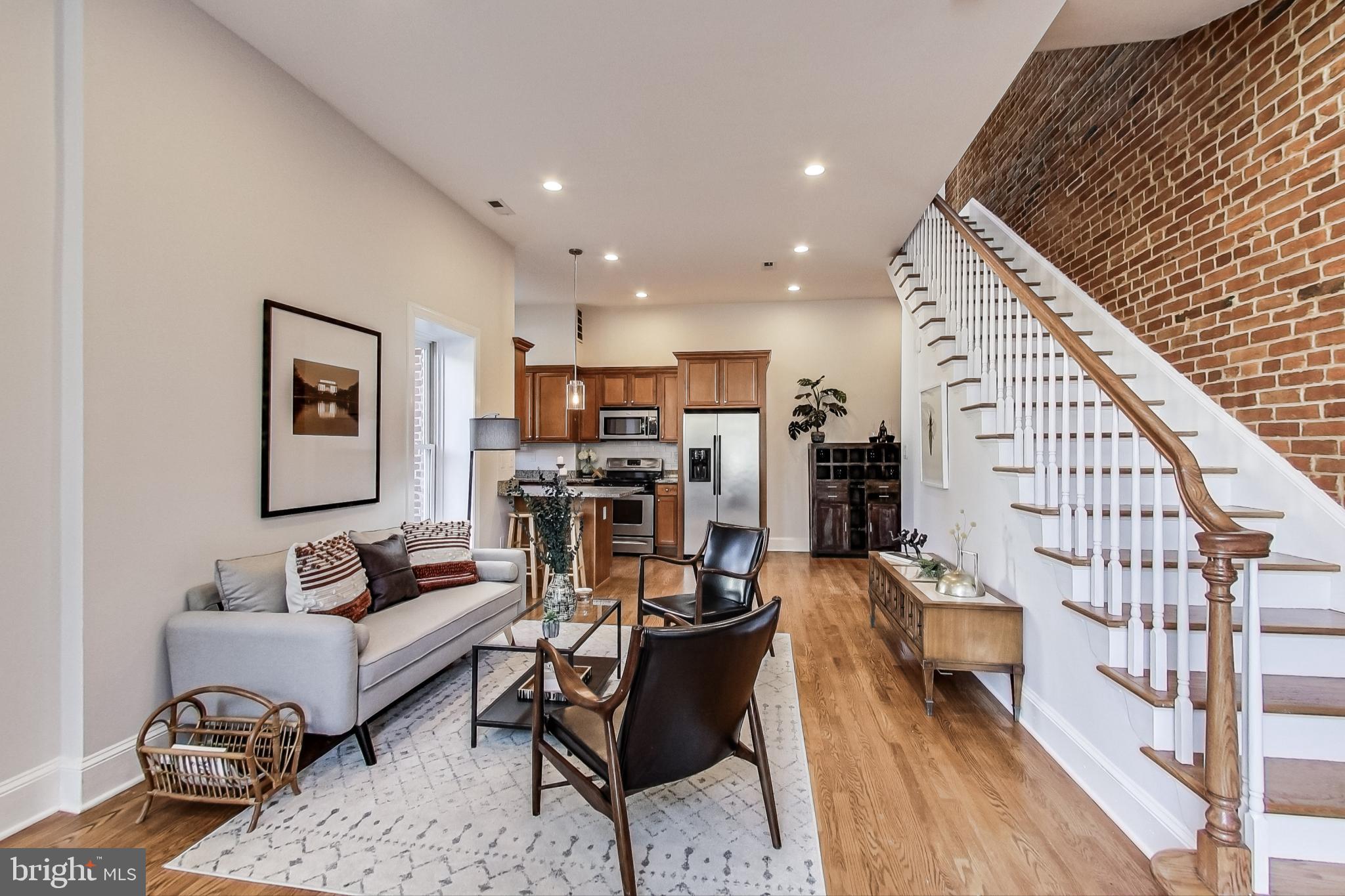 Real estate listing preview #9