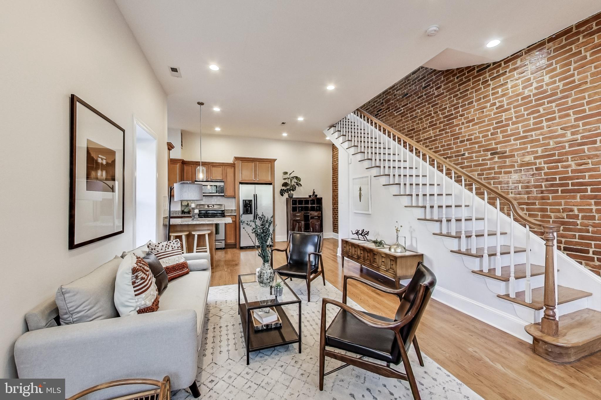 Real estate listing preview #10