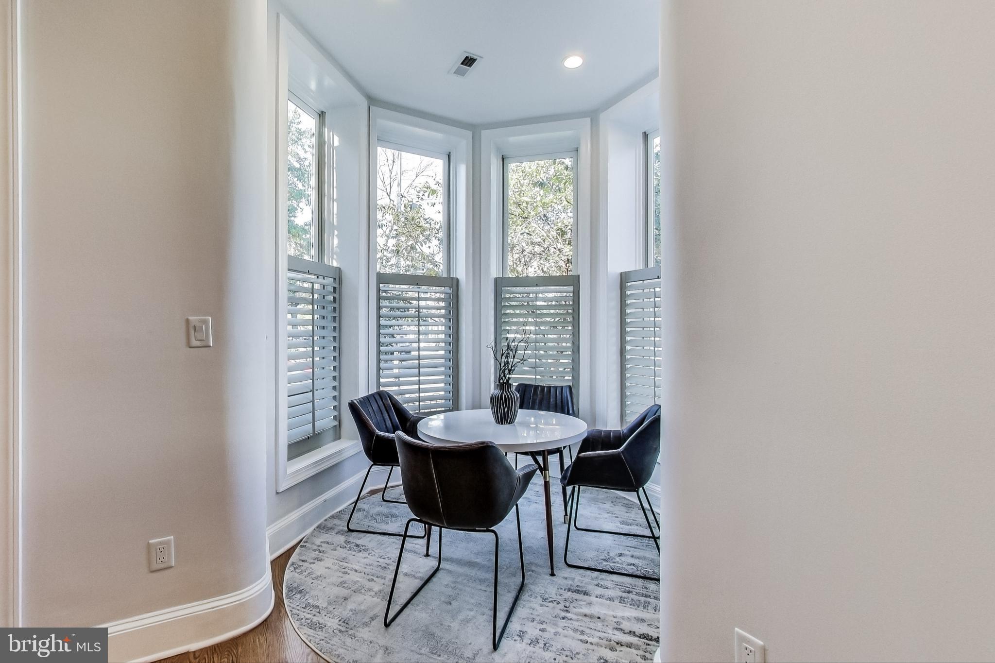 Real estate listing preview #13