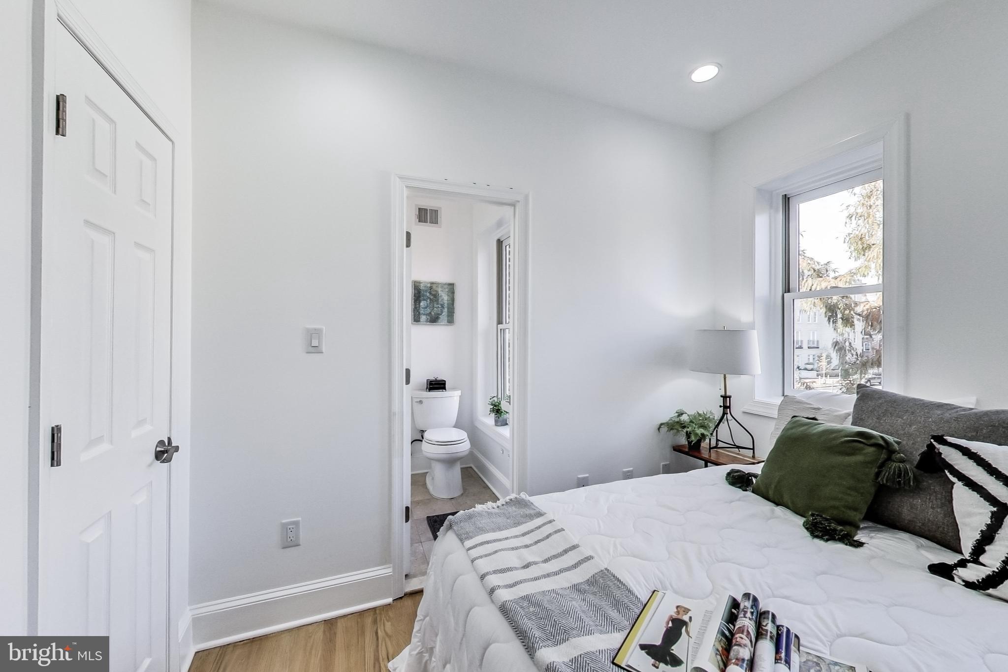 Real estate listing preview #25