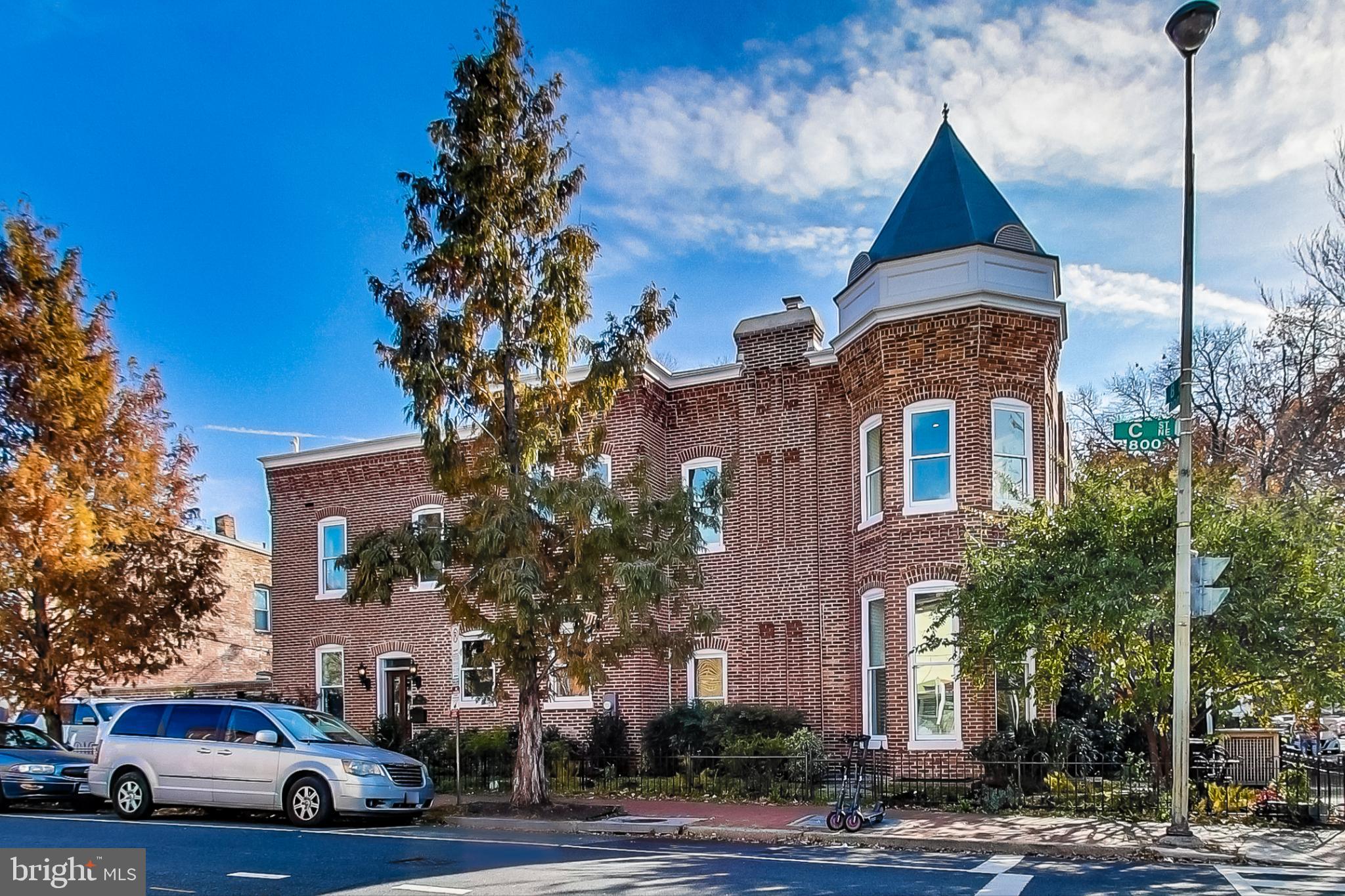 Real estate listing preview #5