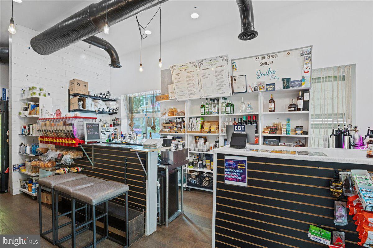 Real estate listing preview #8