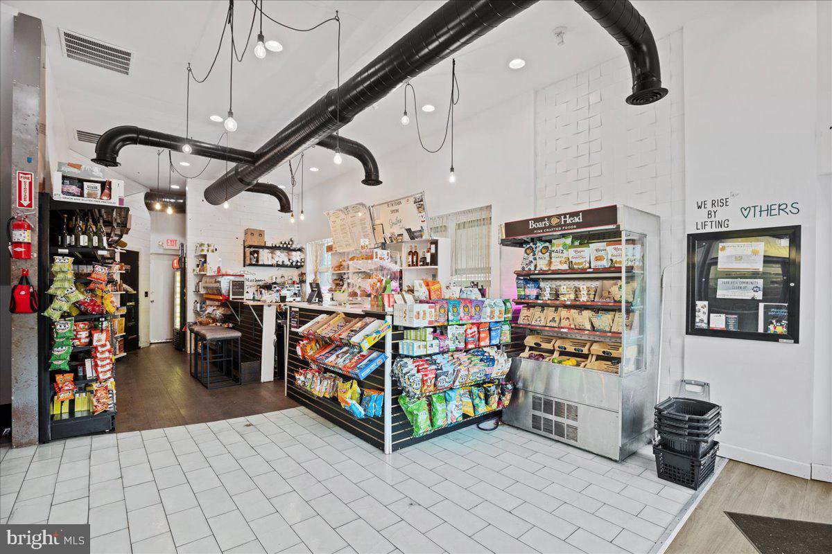 Real estate listing preview #13