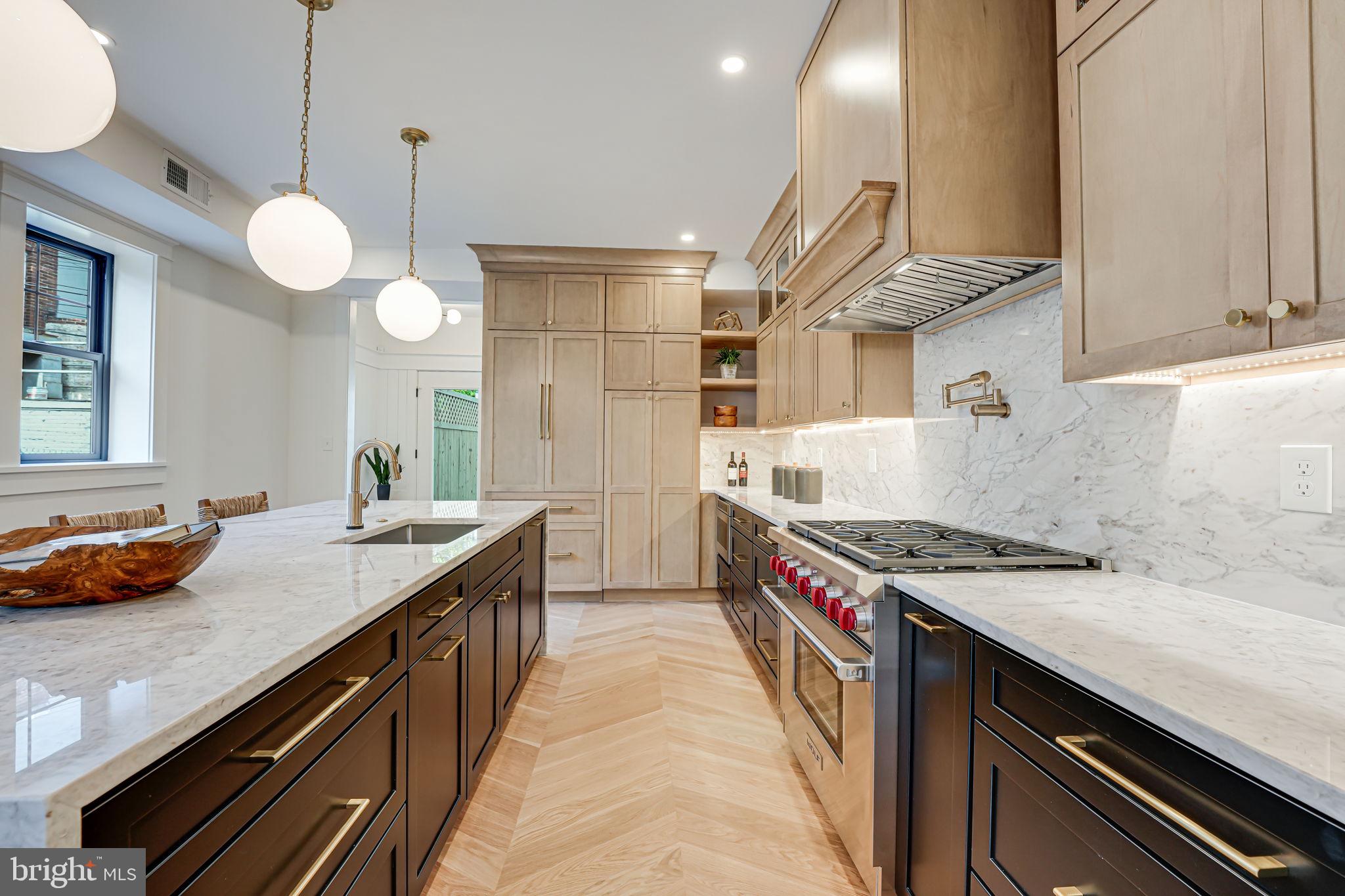 Real estate listing preview #14