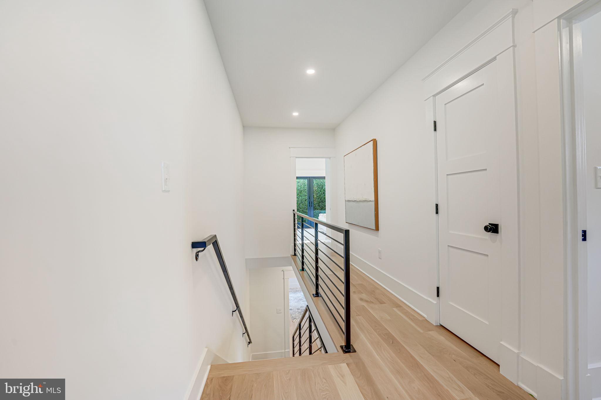 Real estate listing preview #32