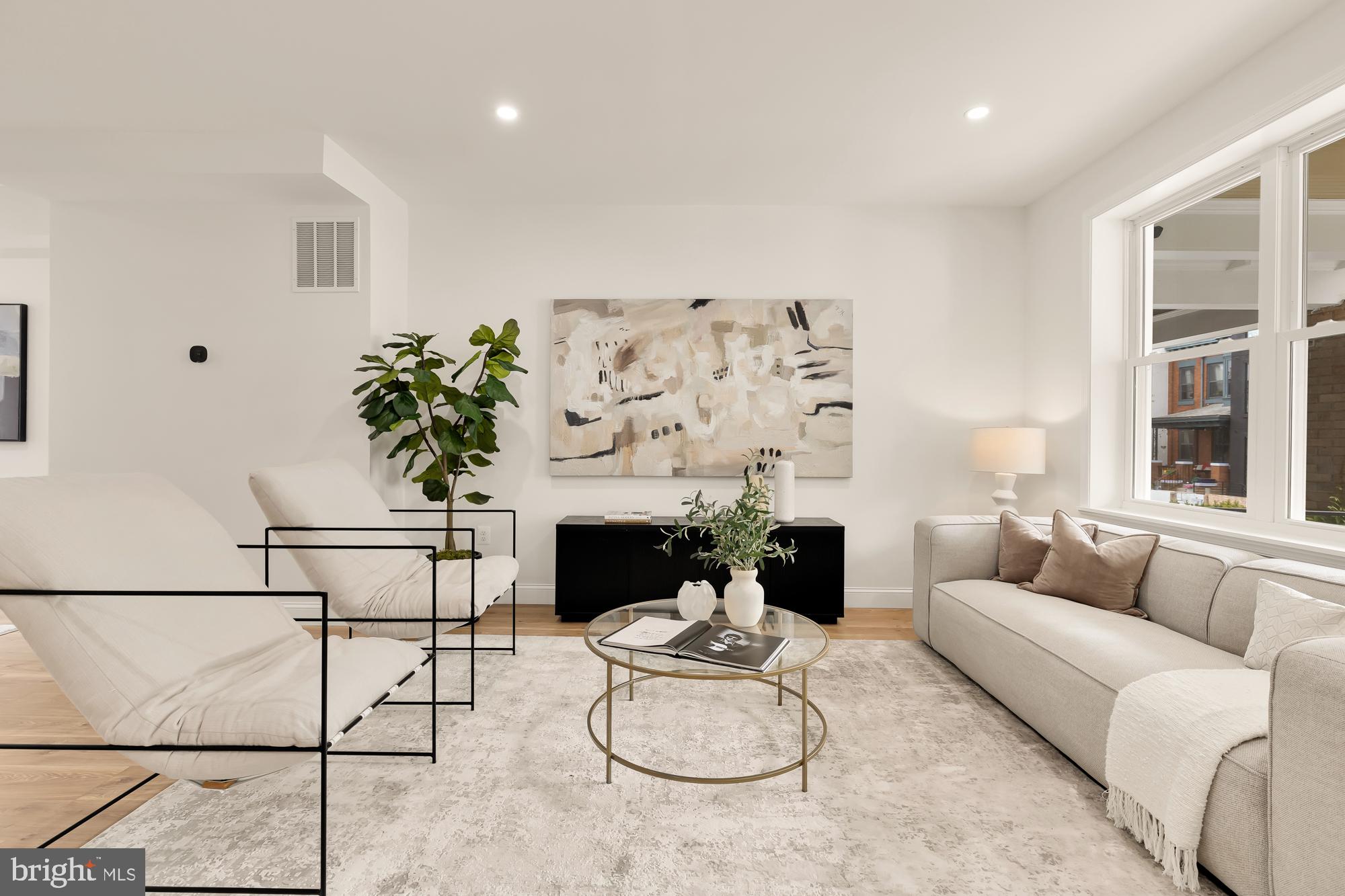 Real estate listing preview #1