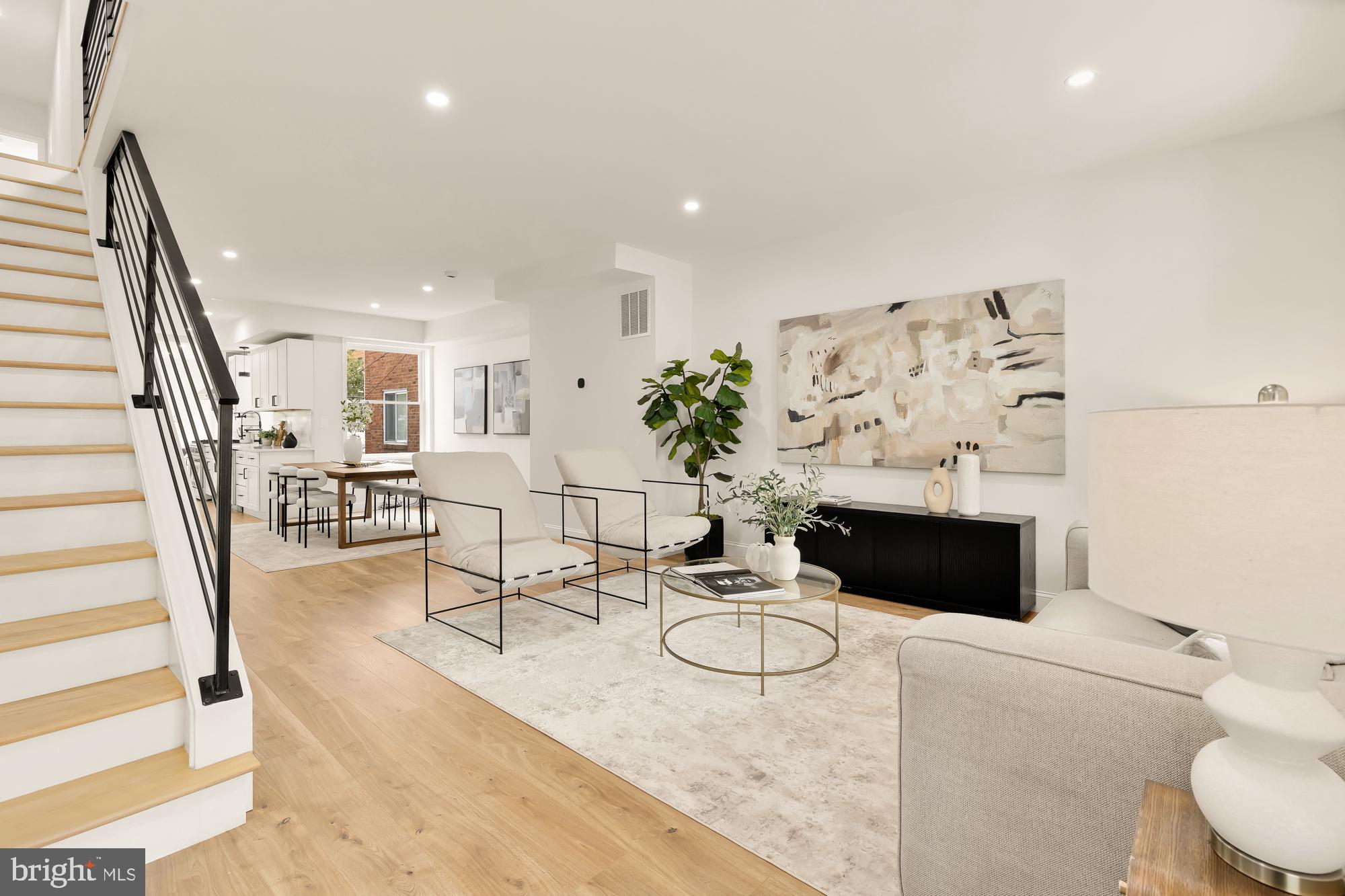 Real estate listing preview #6