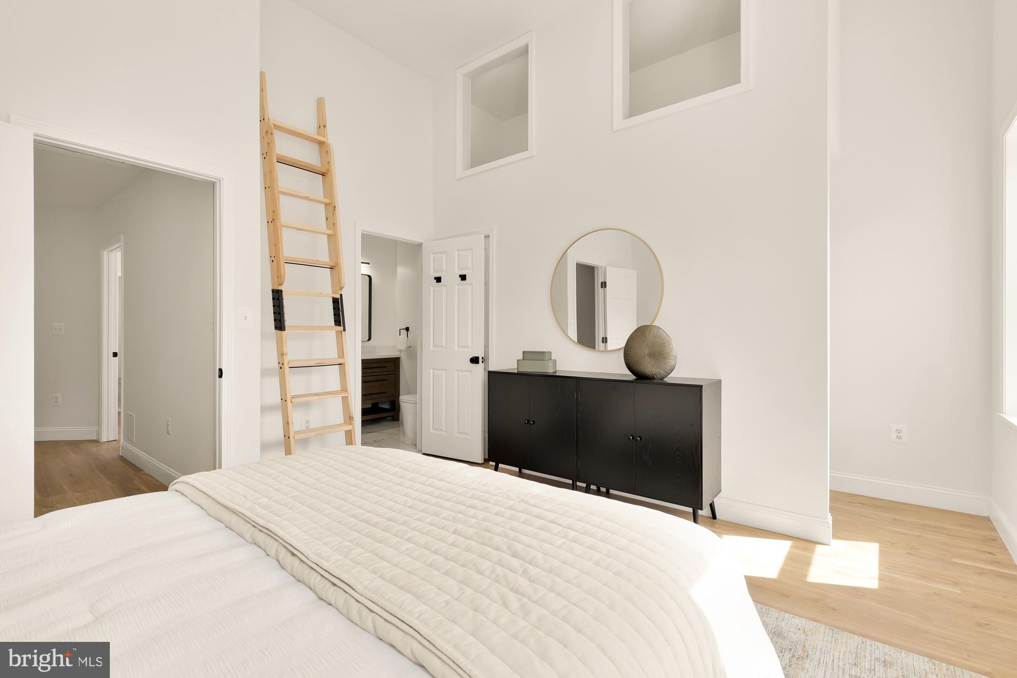 Real estate listing preview #32