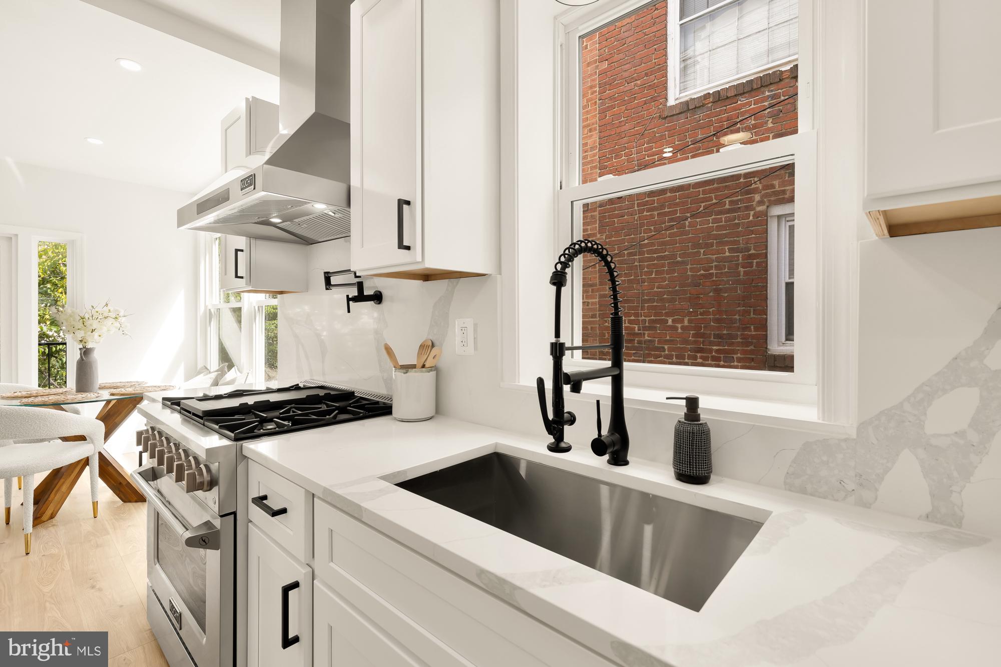 Real estate listing preview #18