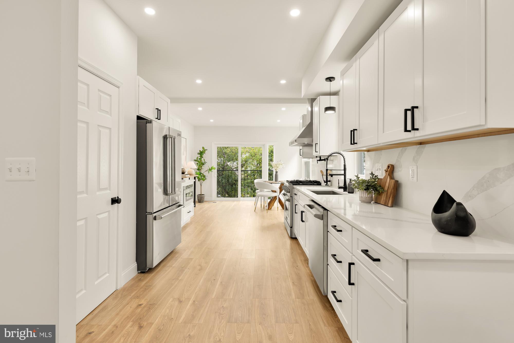 Real estate listing preview #16