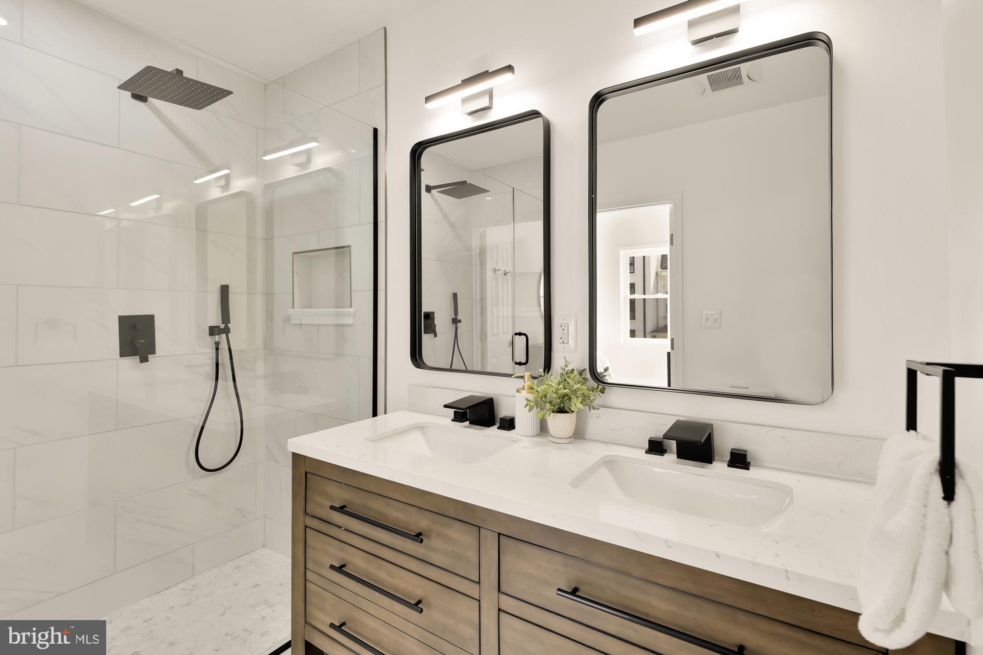 Real estate listing preview #35