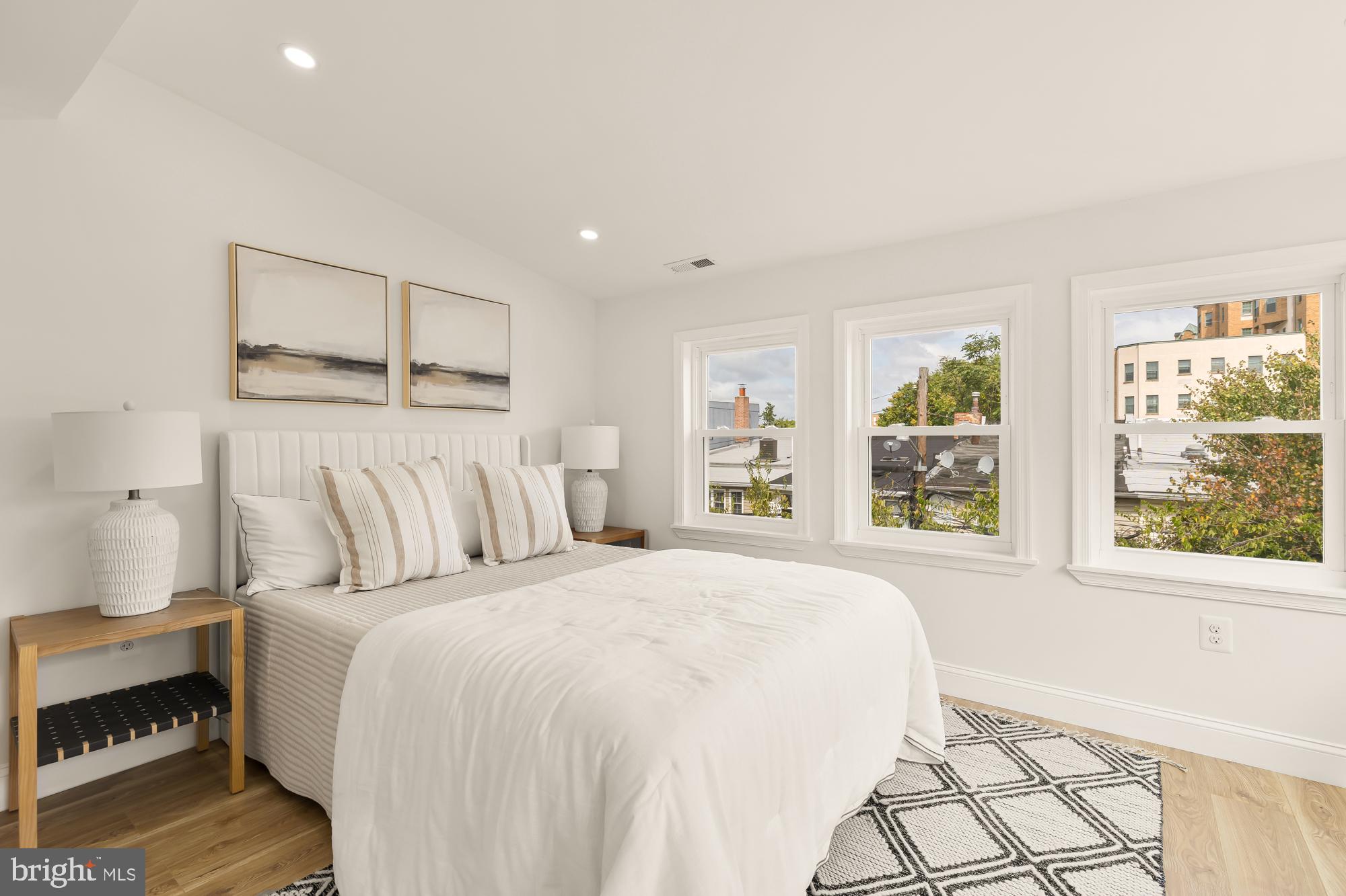 Real estate listing preview #42