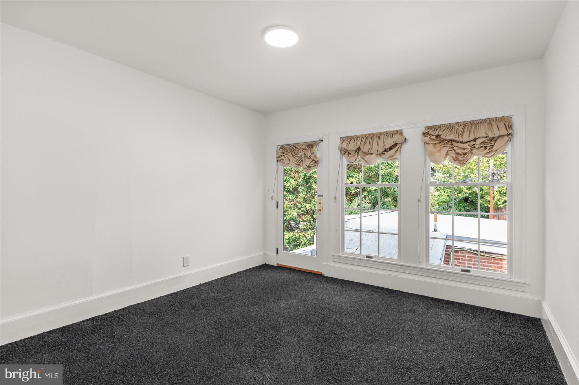 Real estate listing preview #15