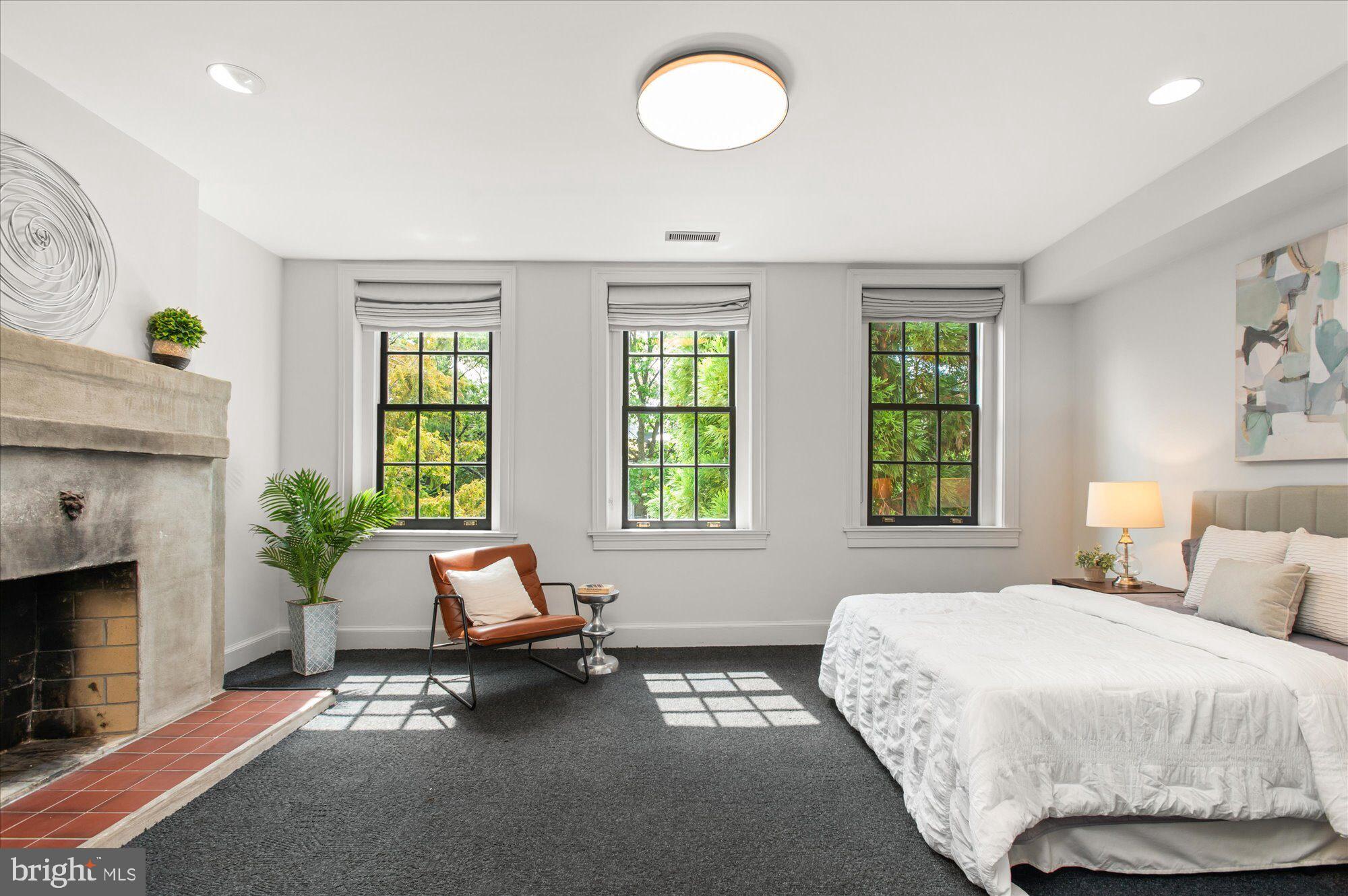 Real estate listing preview #11