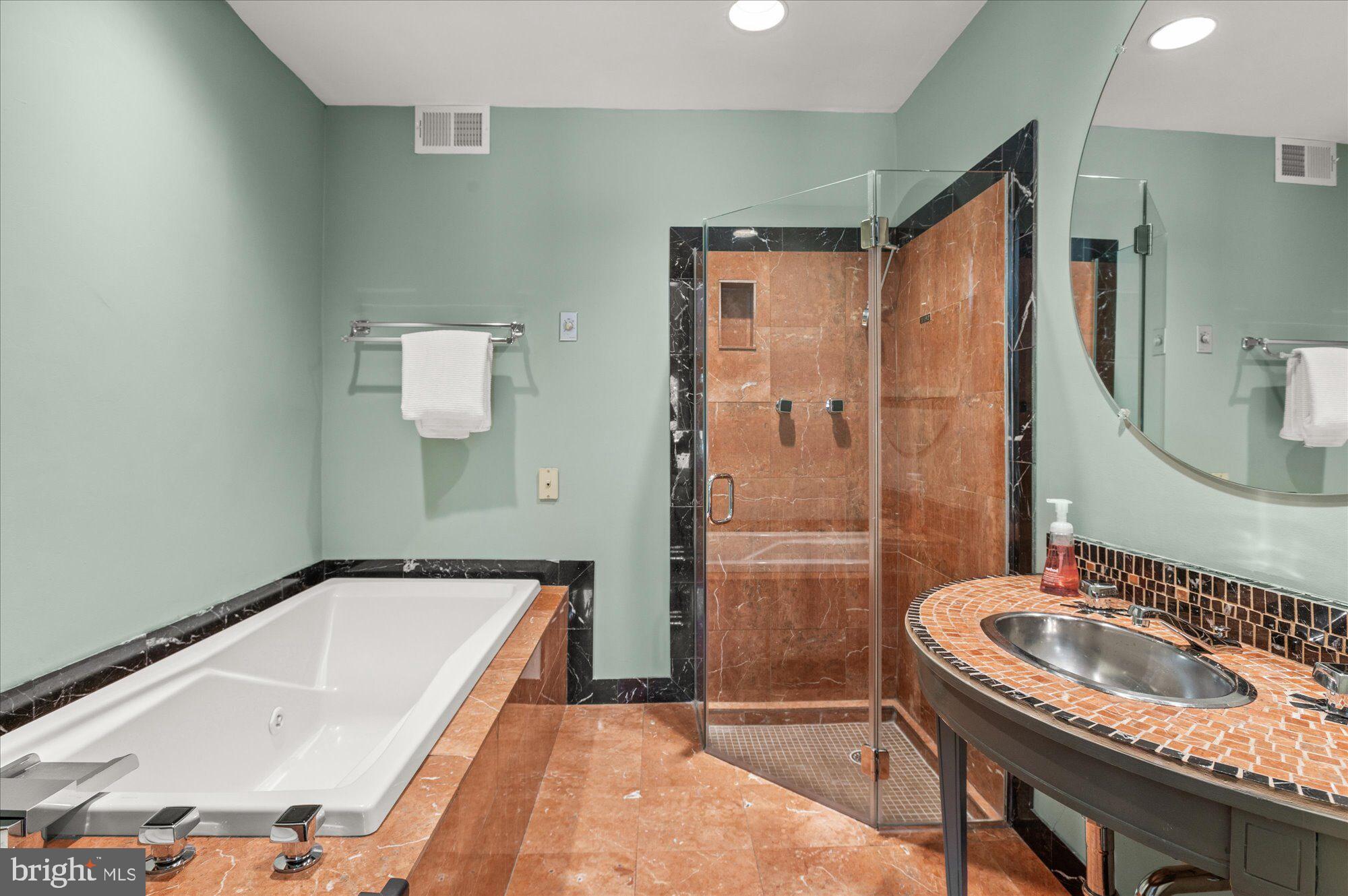 Real estate listing preview #16