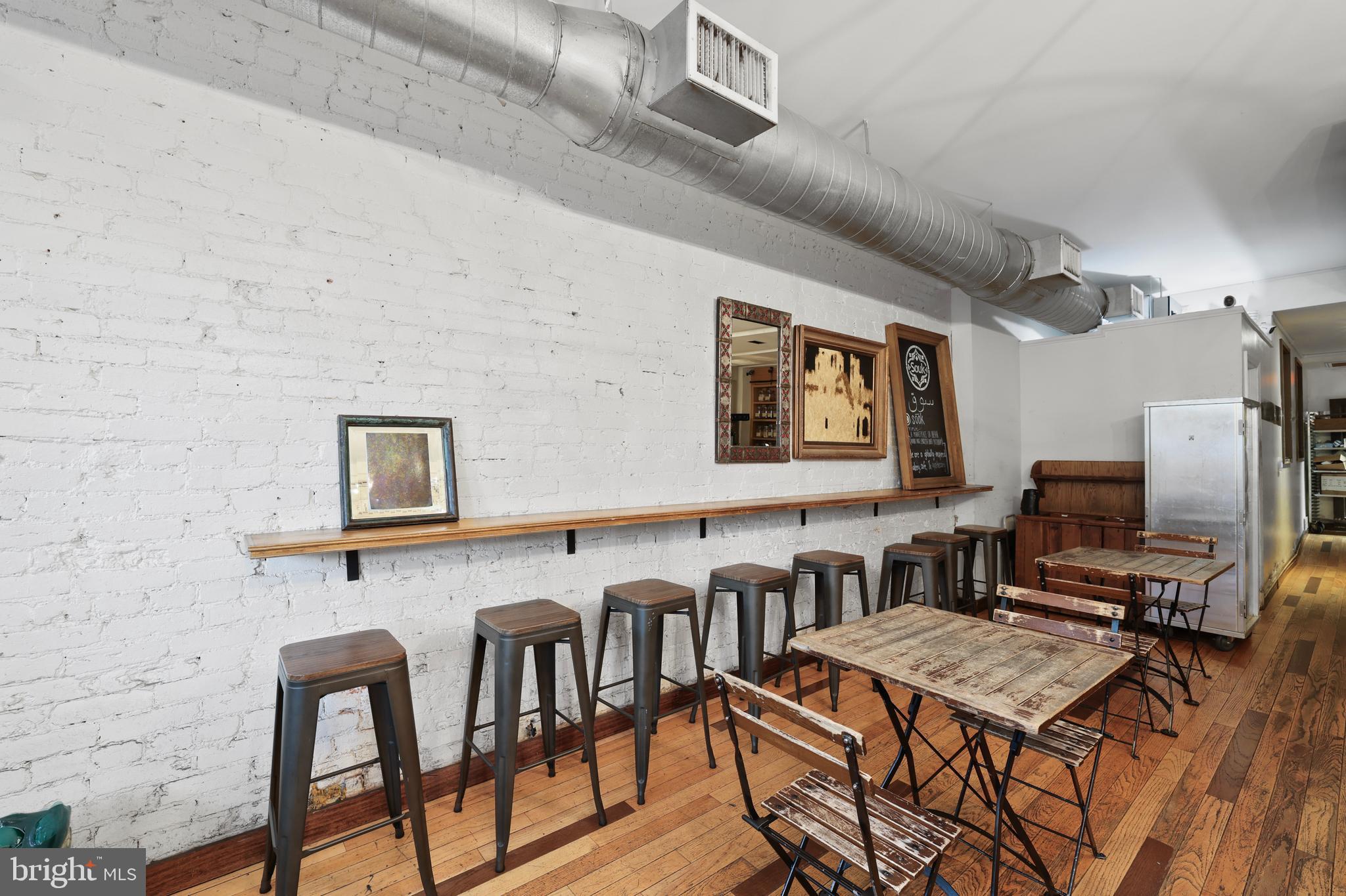 Real estate listing preview #8