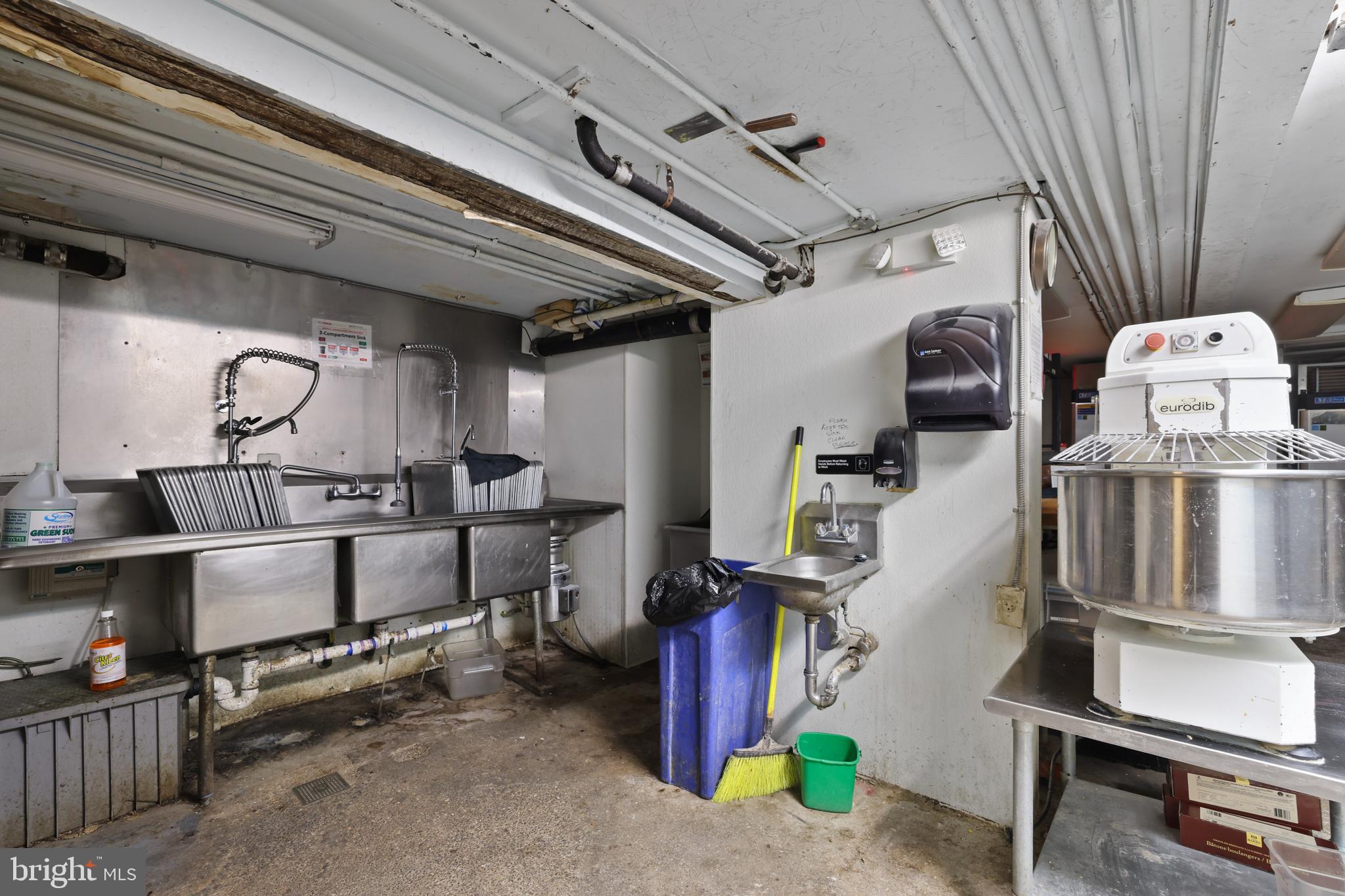 Real estate listing preview #22